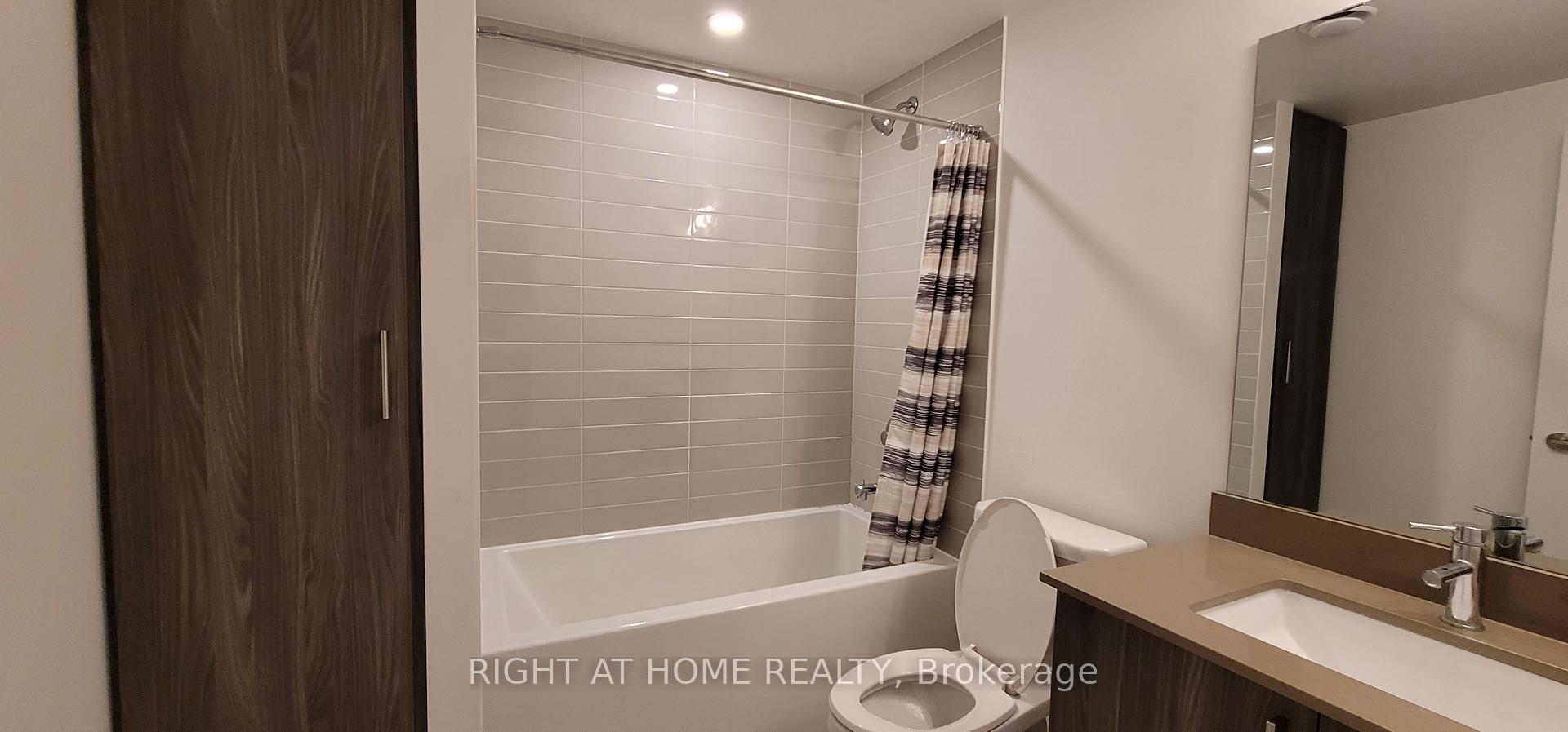 Photo 18 of Unit 614, 576 Front Street W, Toronto, Waterfront Communities — HOMEH
