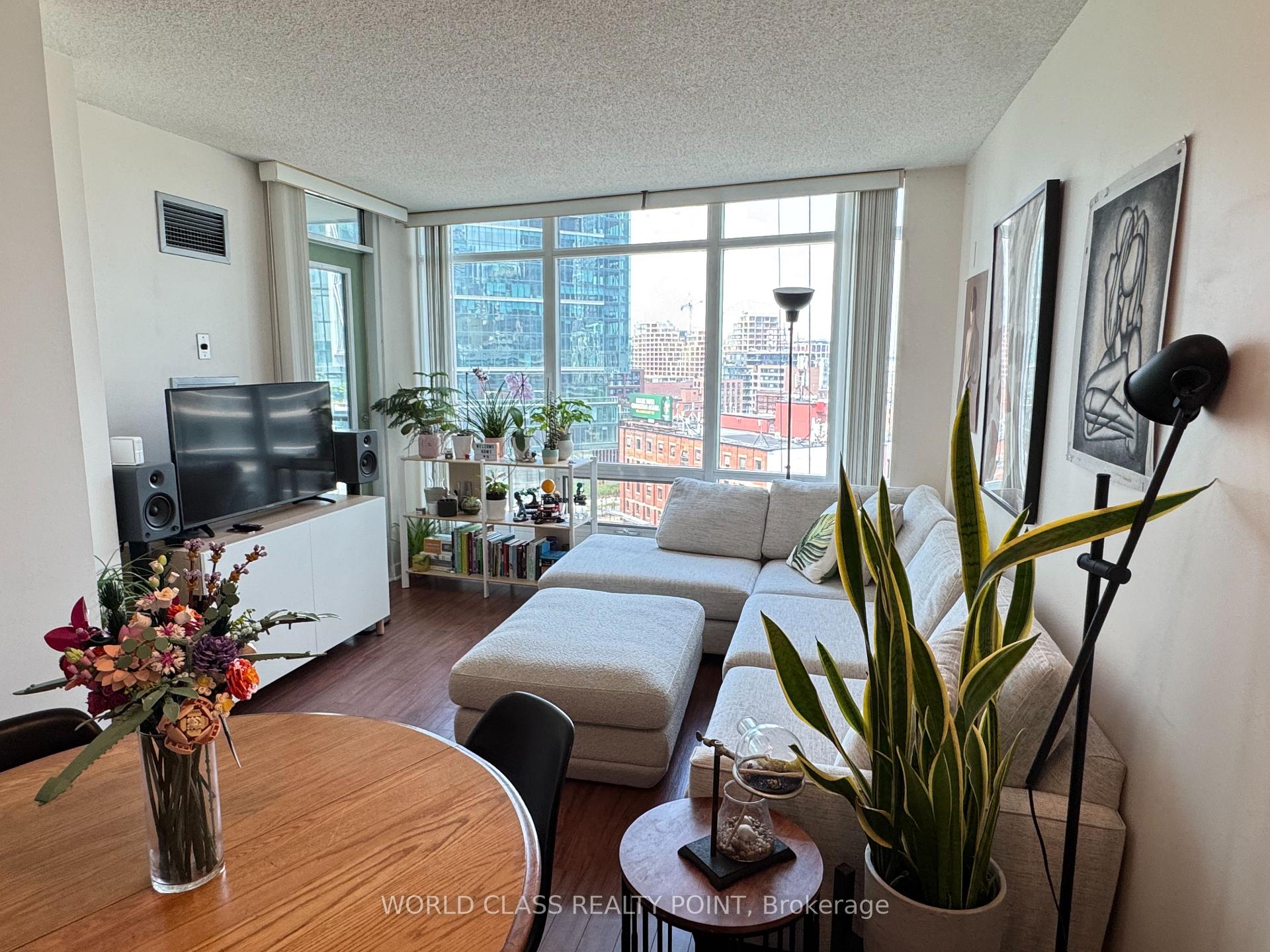 Photo 3 of Unit 1612, 373 Front Street W, Toronto, Waterfront Communities — HOMEH