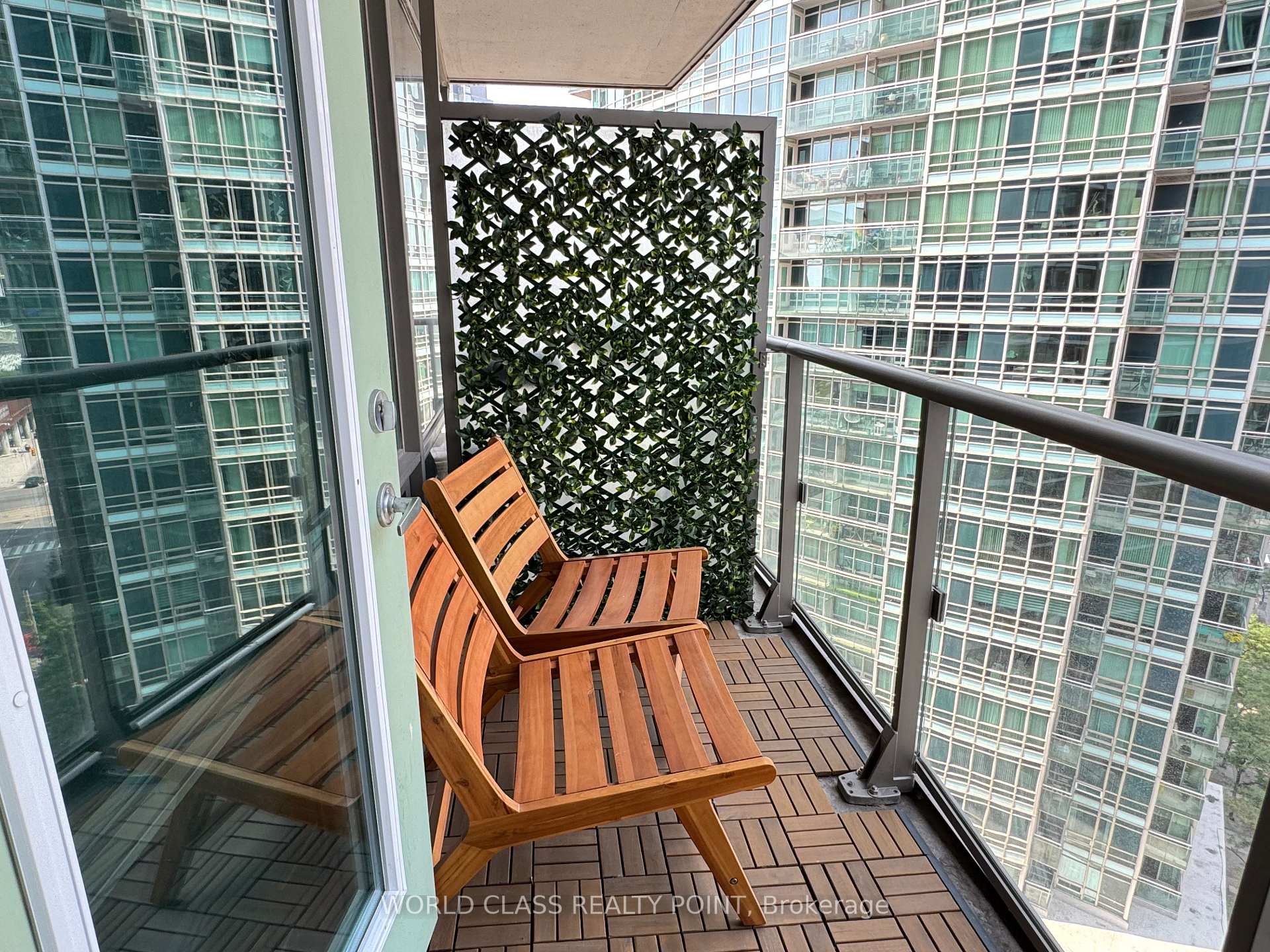 Photo 10 of Unit 1612, 373 Front Street W, Toronto, Waterfront Communities — HOMEH
