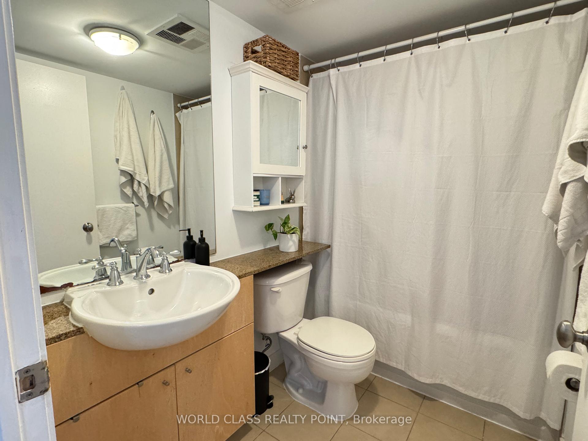 Photo 16 of Unit 1612, 373 Front Street W, Toronto, Waterfront Communities — HOMEH