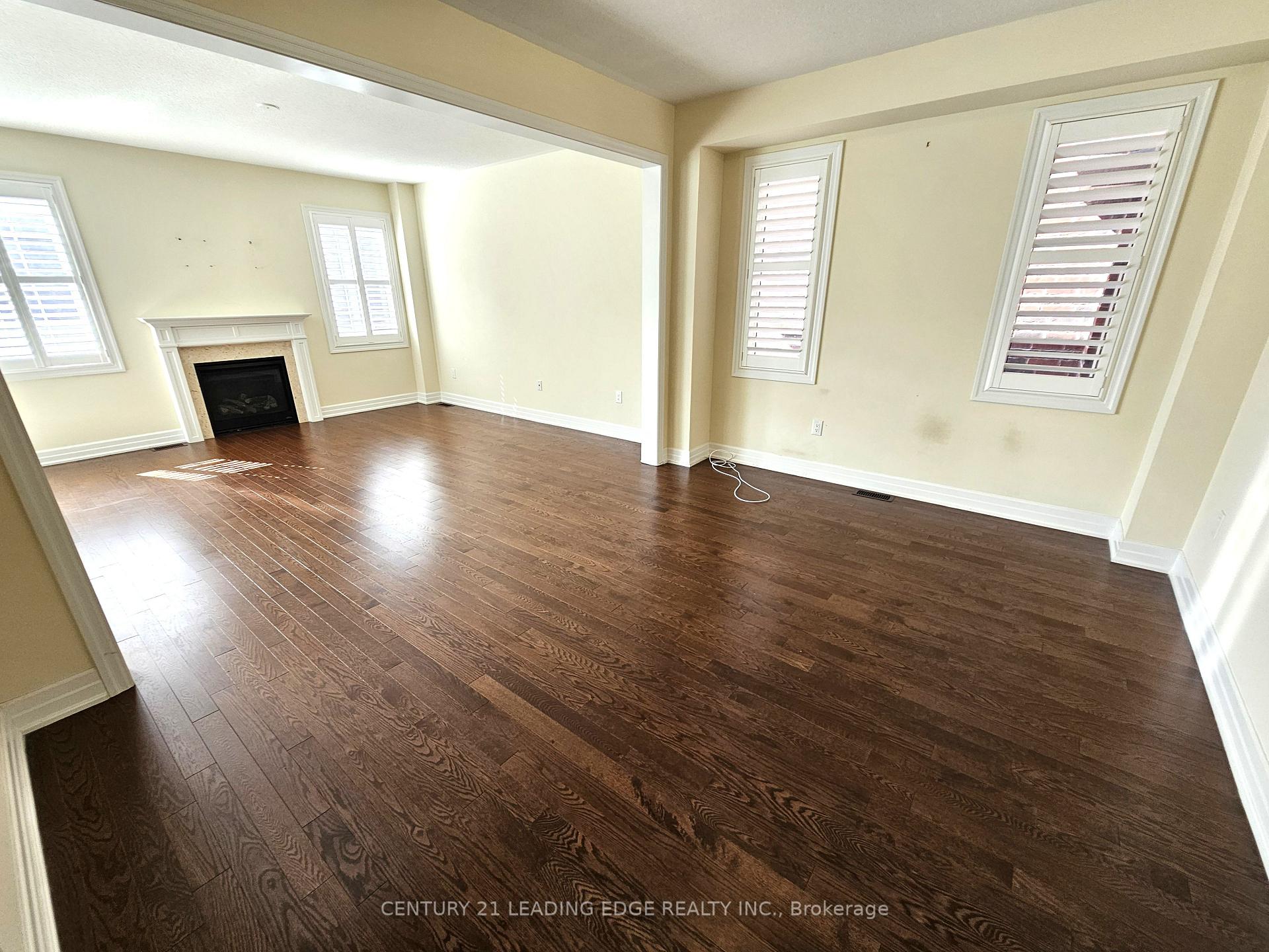 Photo 5 of 32 Clear Spring Avenue, Georgina, Keswick South — HOMEH