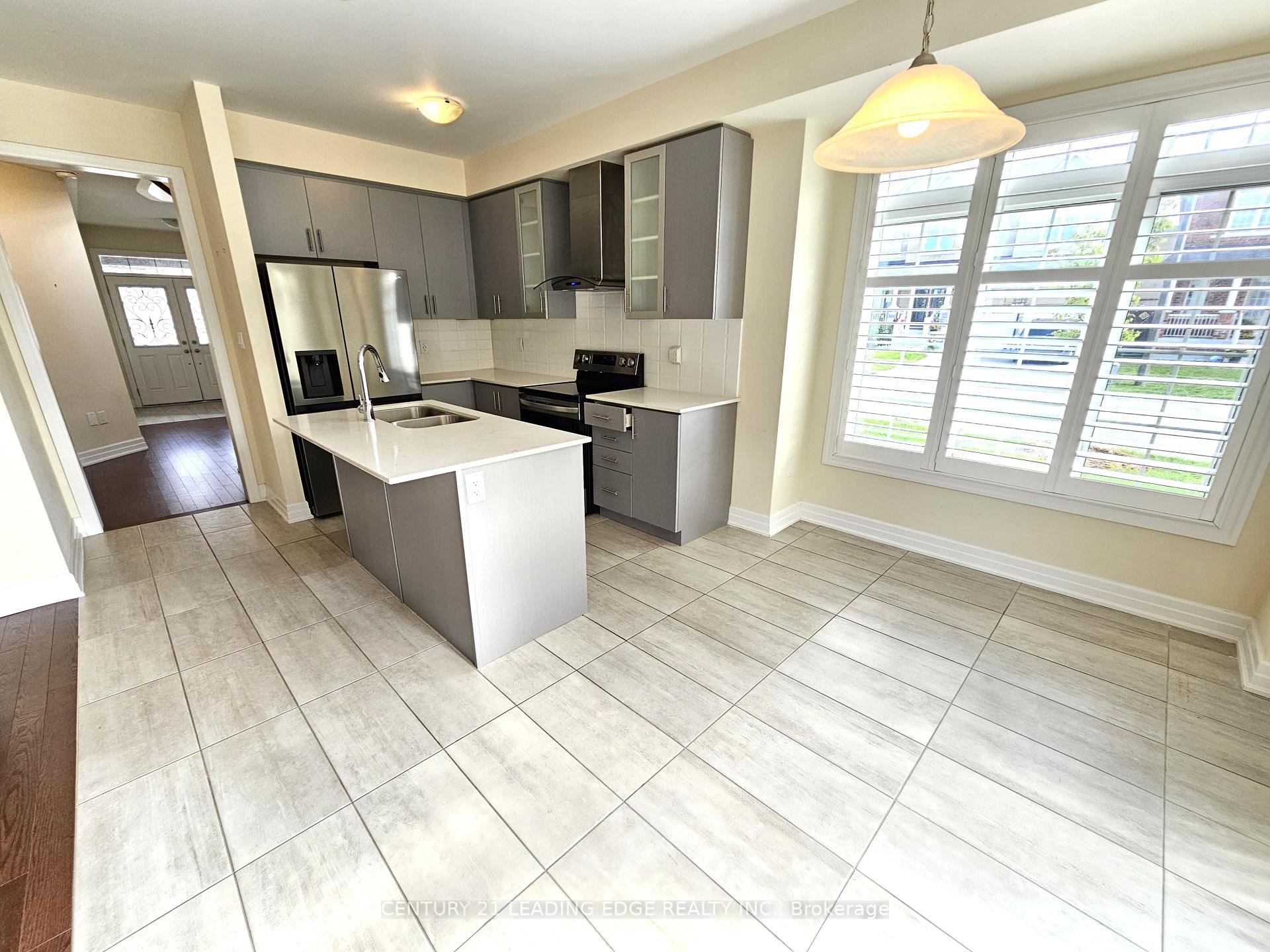 Photo 7 of 32 Clear Spring Avenue, Georgina, Keswick South — HOMEH