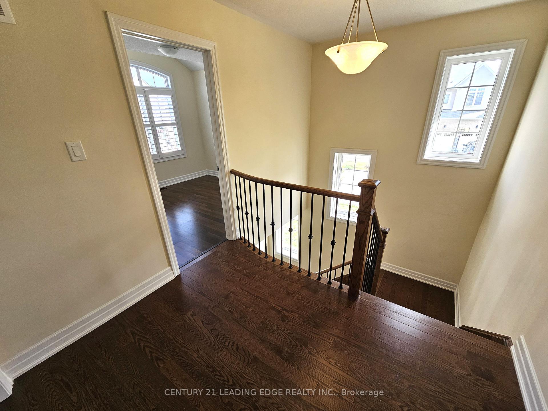 Photo 9 of 32 Clear Spring Avenue, Georgina, Keswick South — HOMEH