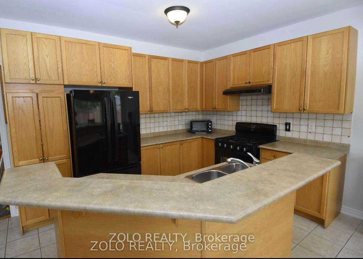 Photo 20 of 22 Showboat Crescent, Brampton, Madoc — HOMEH