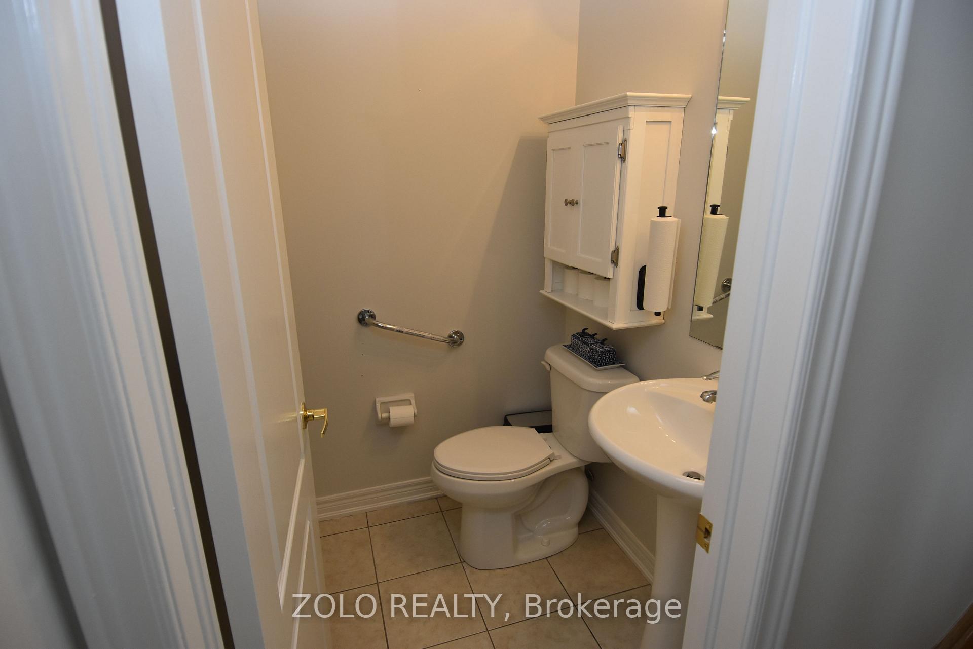 Photo 25 of 22 Showboat Crescent, Brampton, Madoc — HOMEH