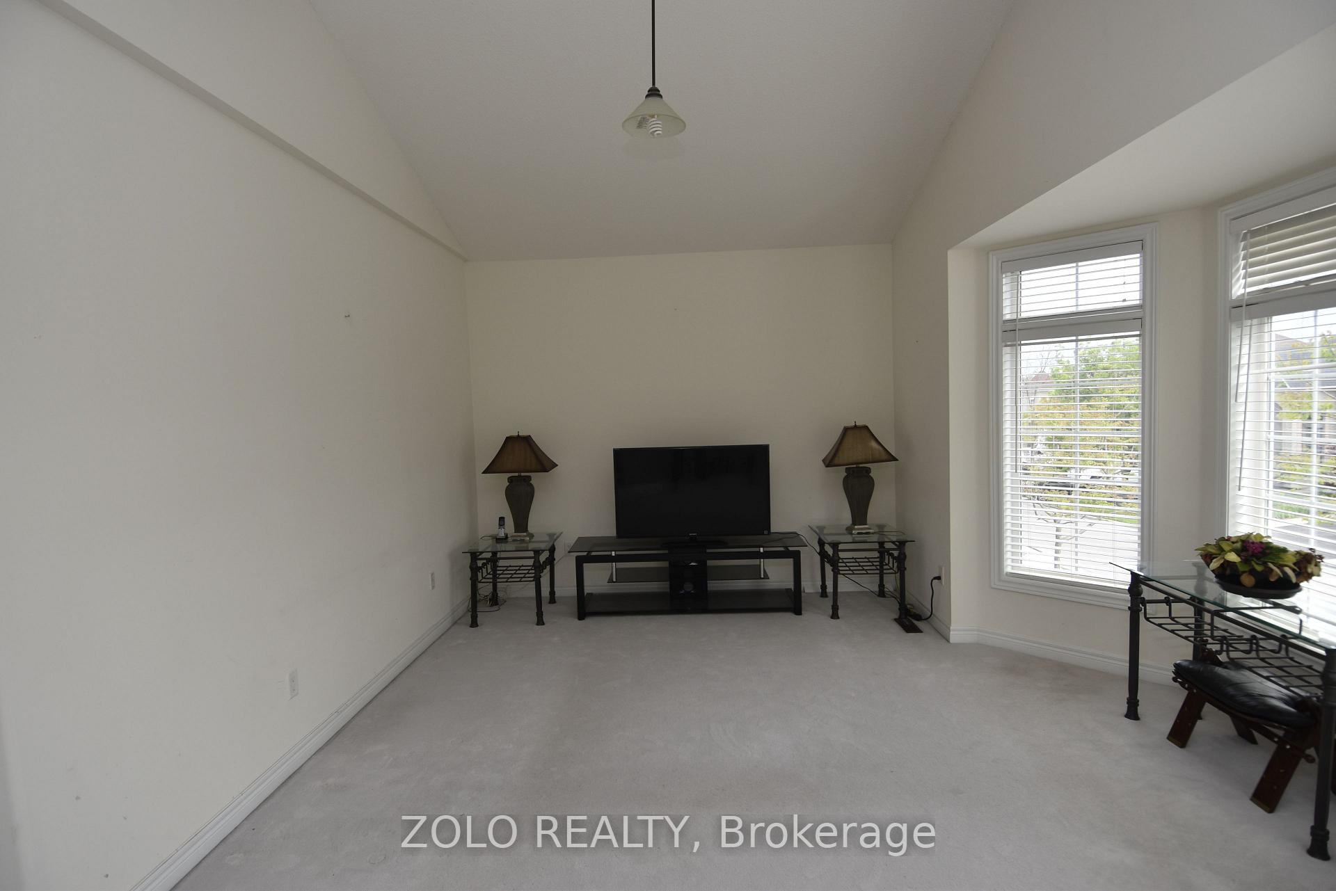 Photo 28 of 22 Showboat Crescent, Brampton, Madoc — HOMEH