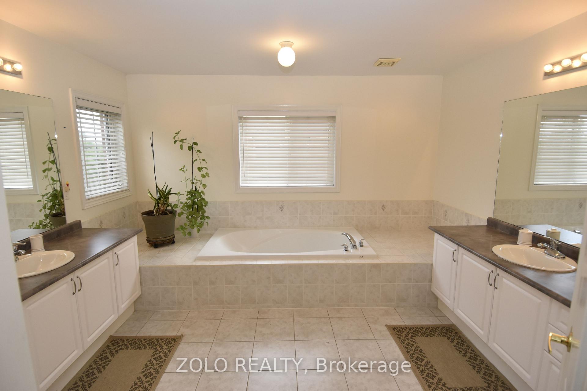 Photo 34 of 22 Showboat Crescent, Brampton, Madoc — HOMEH