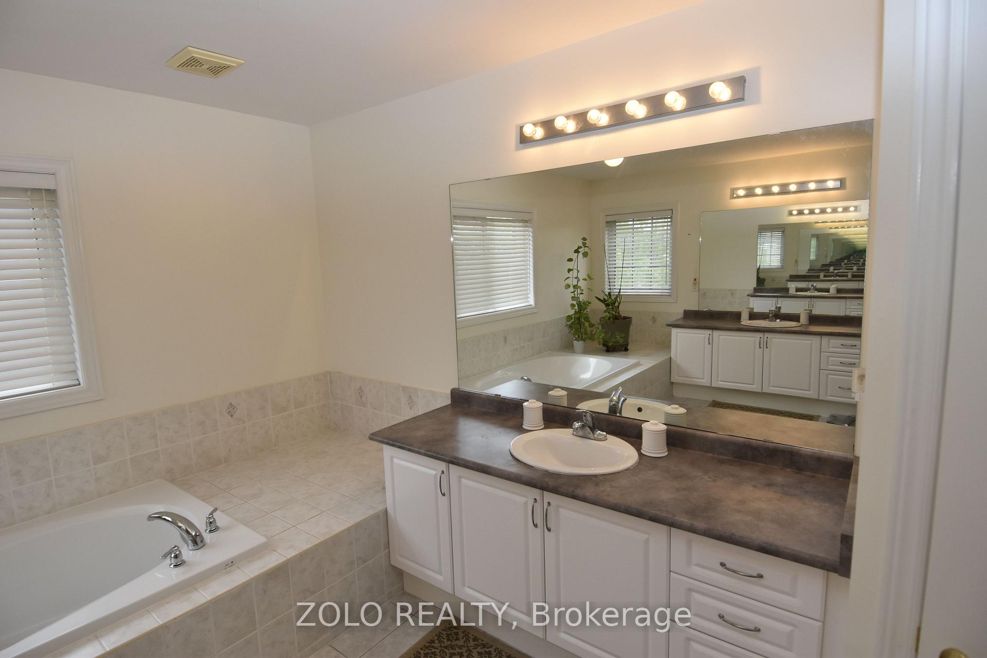 Photo 35 of 22 Showboat Crescent, Brampton, Madoc — HOMEH