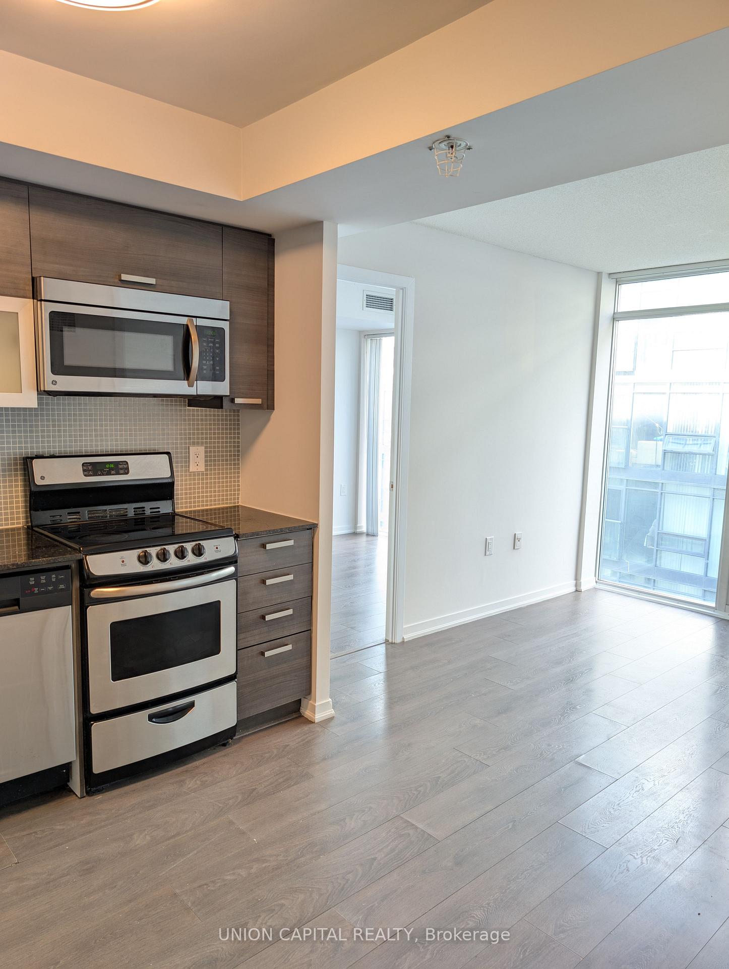 Photo 2 of Unit 1906E, 36 Lisgar Street, Toronto, Little Portugal — HOMEH