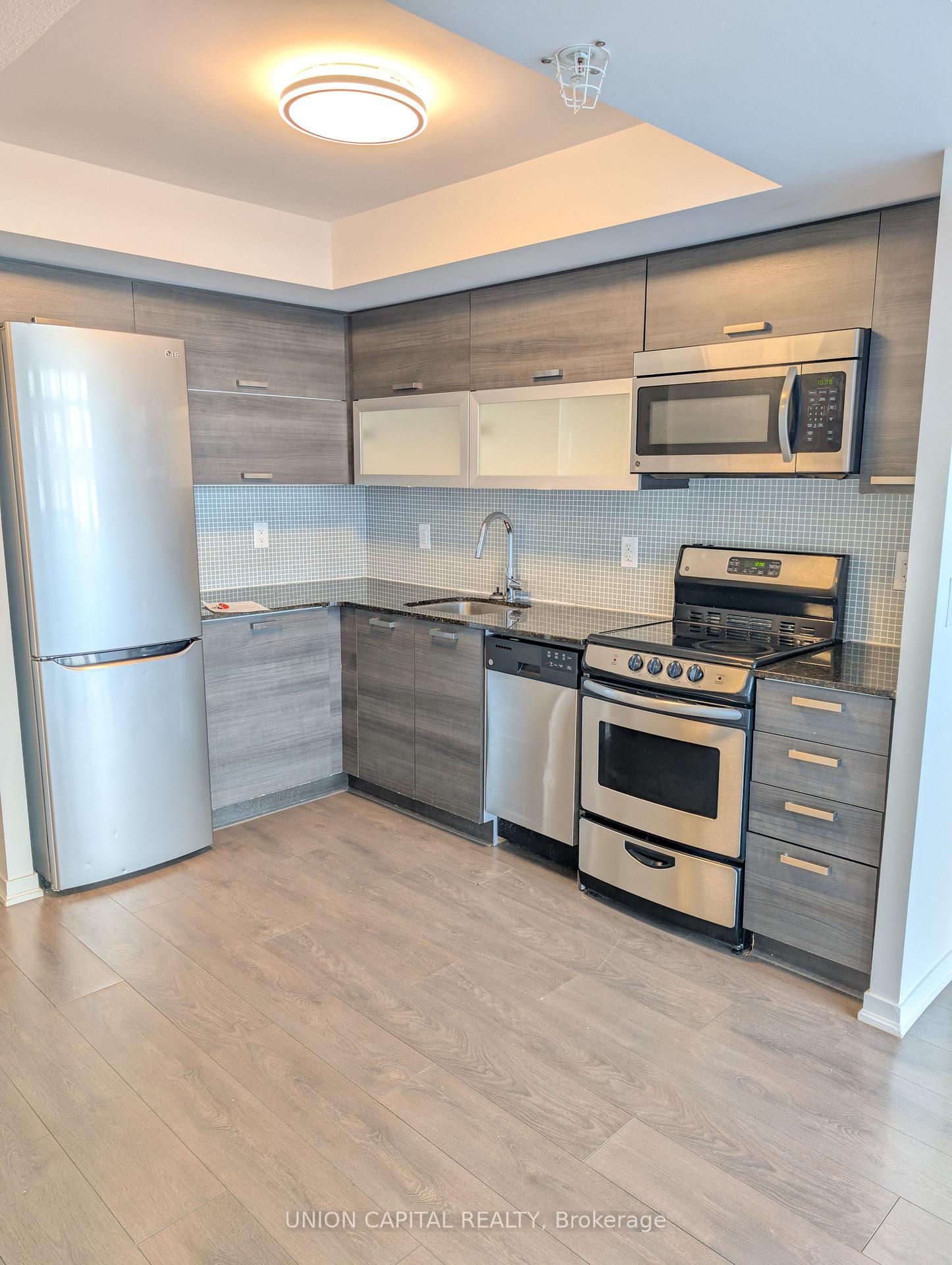 Photo 4 of Unit 1906E, 36 Lisgar Street, Toronto, Little Portugal — HOMEH