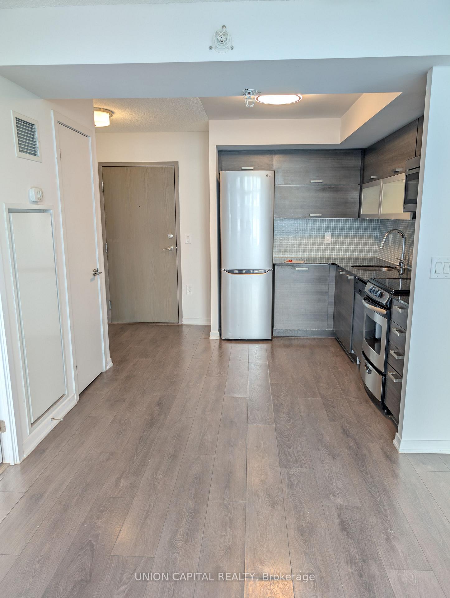 Photo 5 of Unit 1906E, 36 Lisgar Street, Toronto, Little Portugal — HOMEH