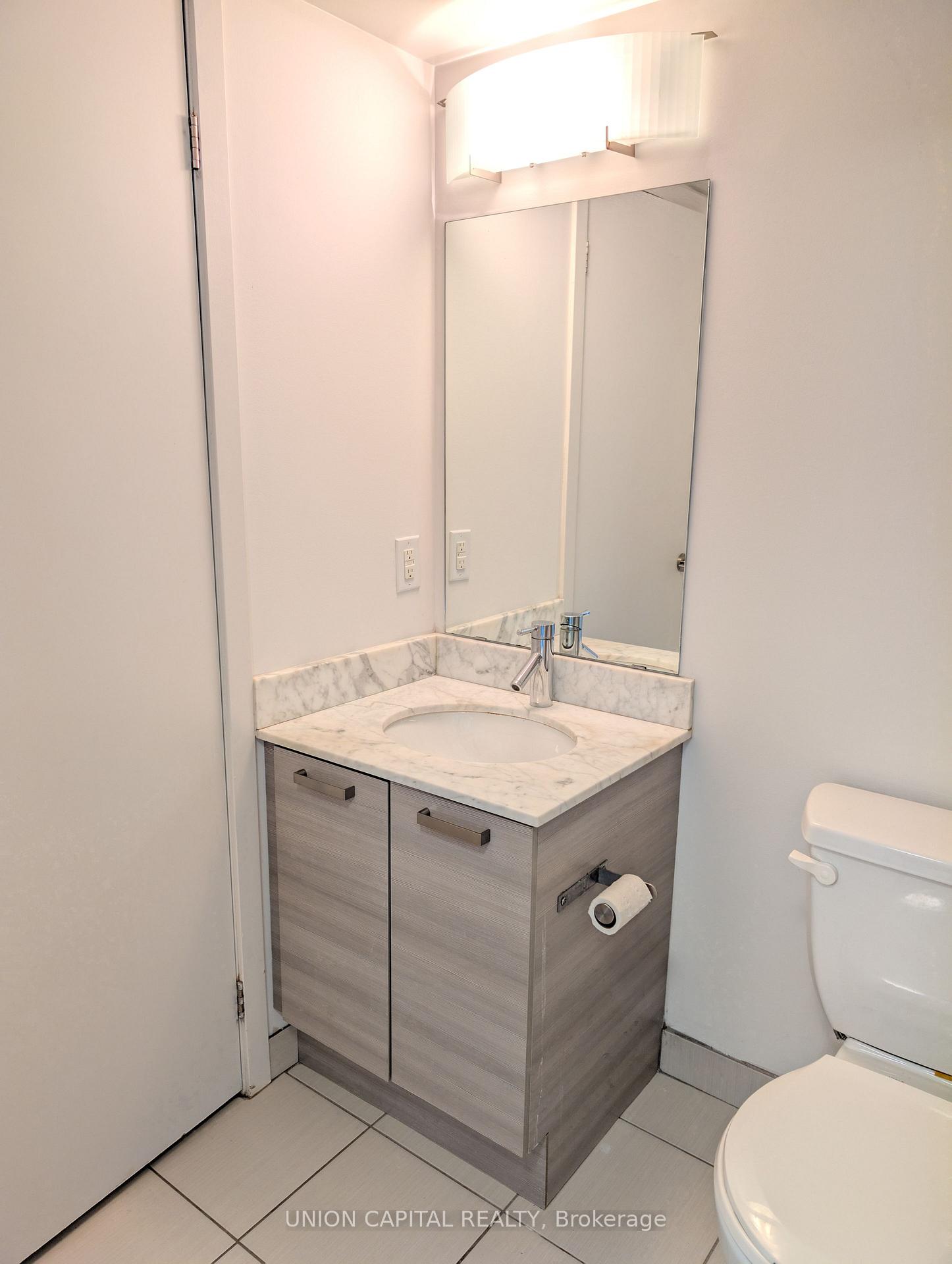 Photo 7 of Unit 1906E, 36 Lisgar Street, Toronto, Little Portugal — HOMEH