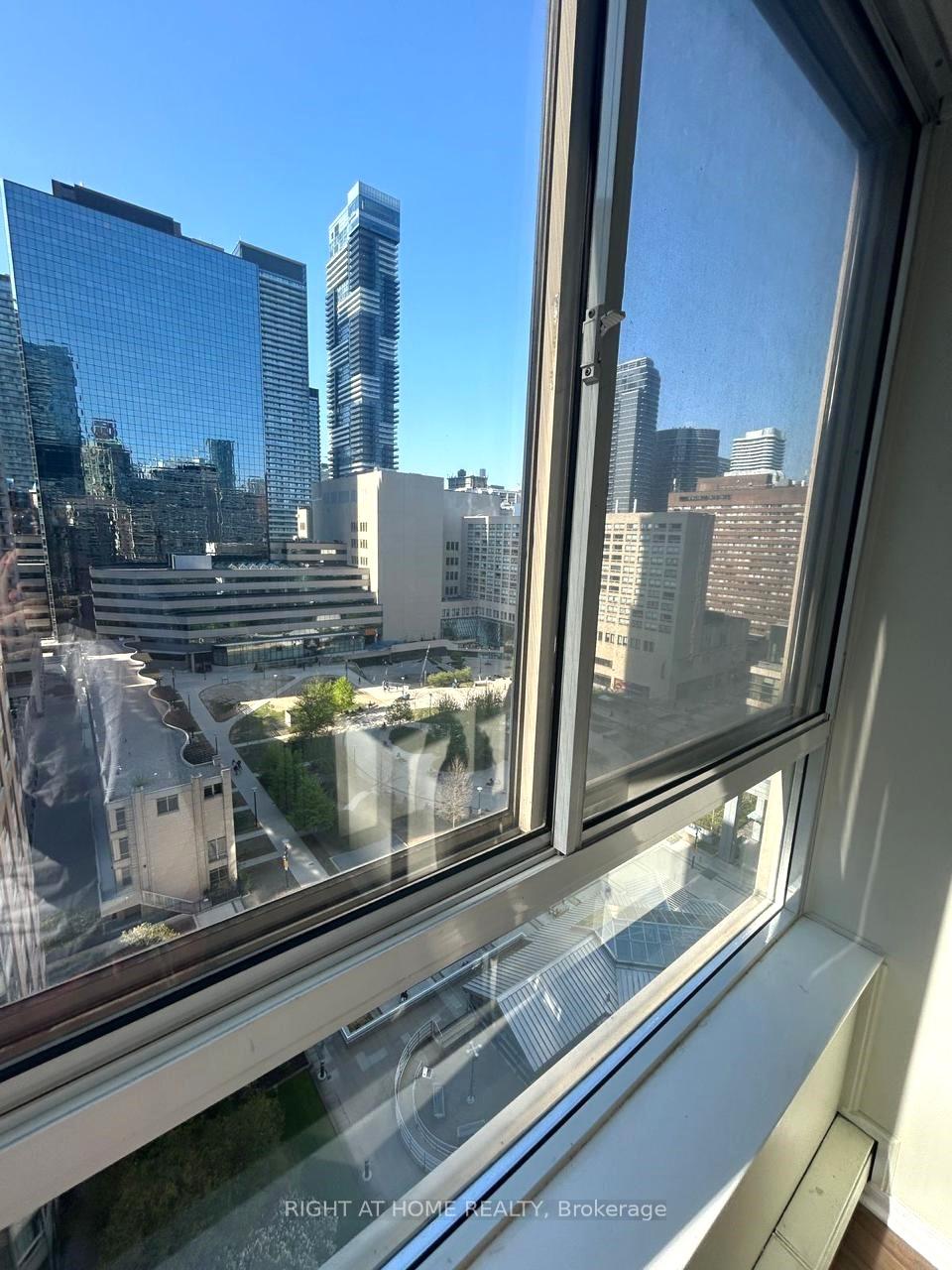 Photo 15 of Unit 1602, 44 Gerrard Street W, Toronto, Bay Street Corridor — HOMEH