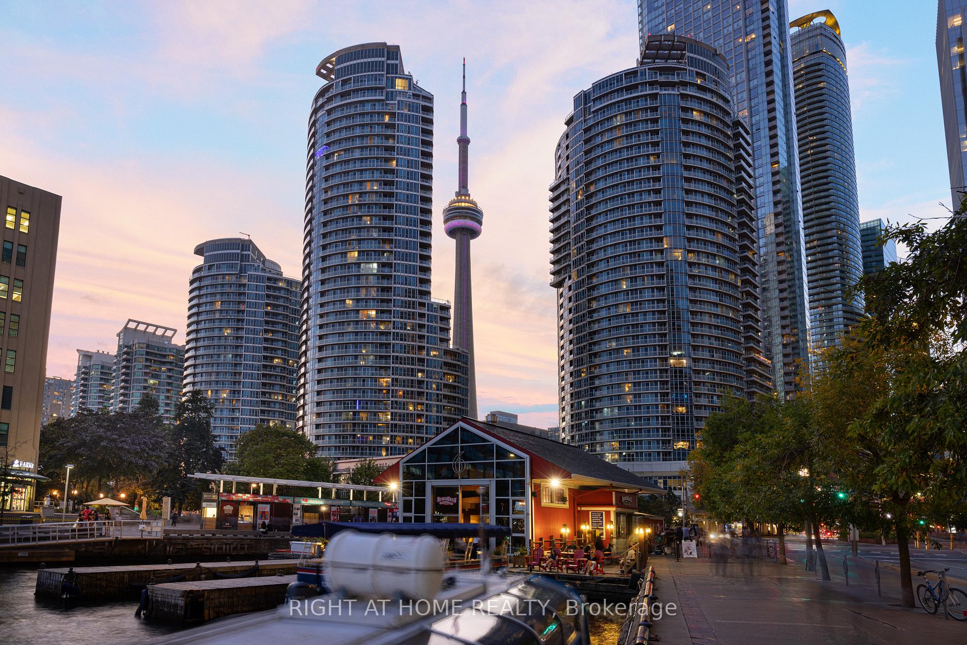 Photo 17 of Unit 2113, 208 Queens Quay W, Toronto, Waterfront Communities — HOMEH