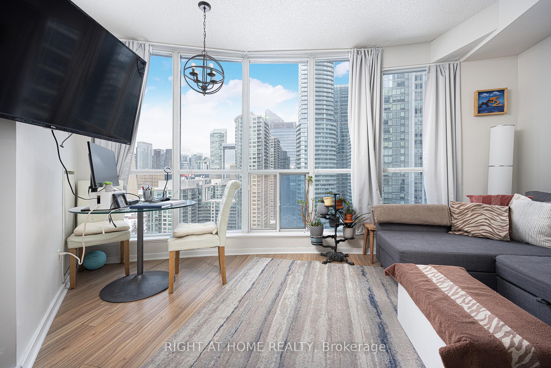 Photo 28 of Unit 2113, 208 Queens Quay W, Toronto, Waterfront Communities — HOMEH
