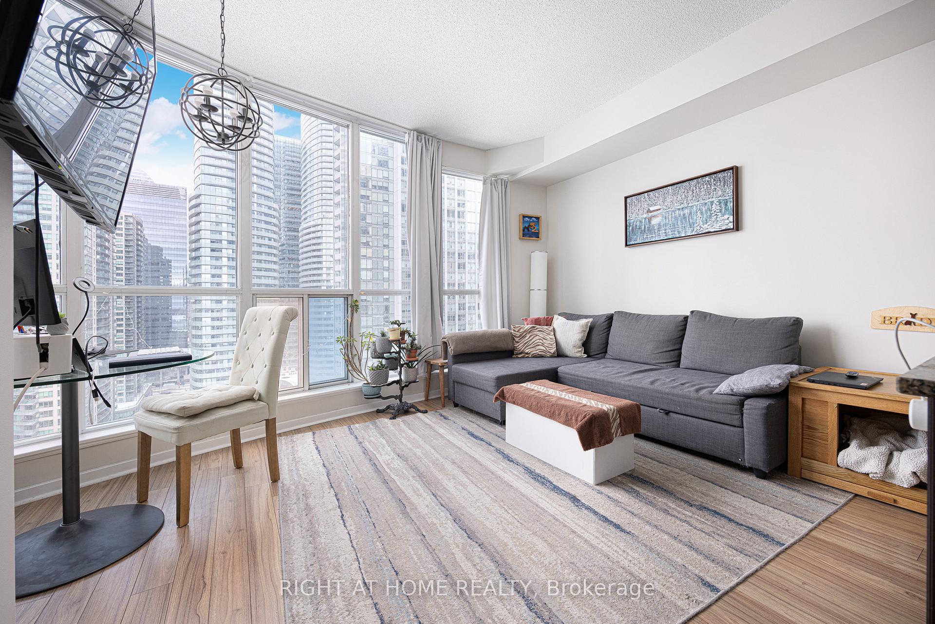 Photo 29 of Unit 2113, 208 Queens Quay W, Toronto, Waterfront Communities — HOMEH