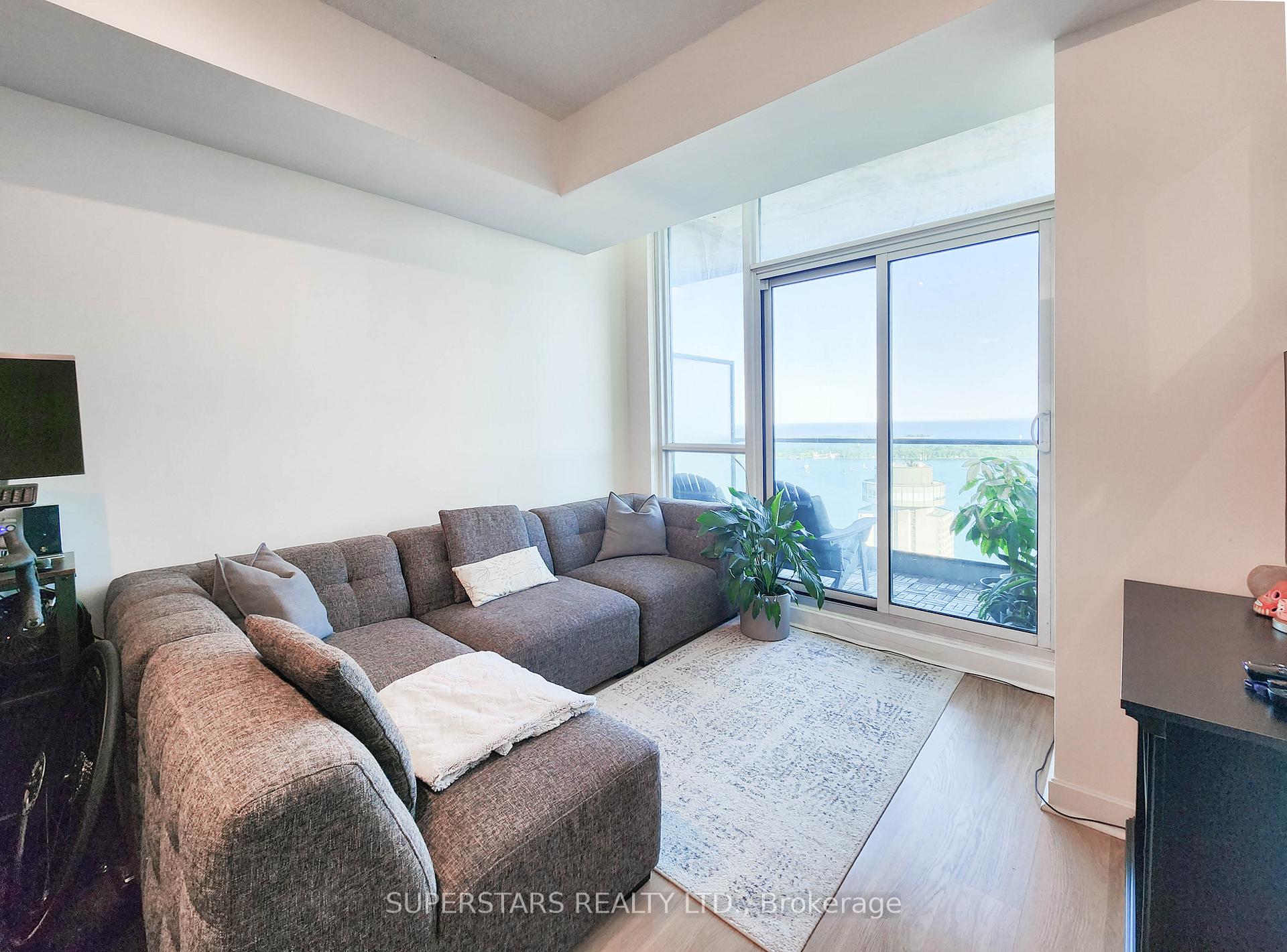 Photo 6 of Unit 4711, 33 Bay Street, Toronto, Waterfront Communities — HOMEH