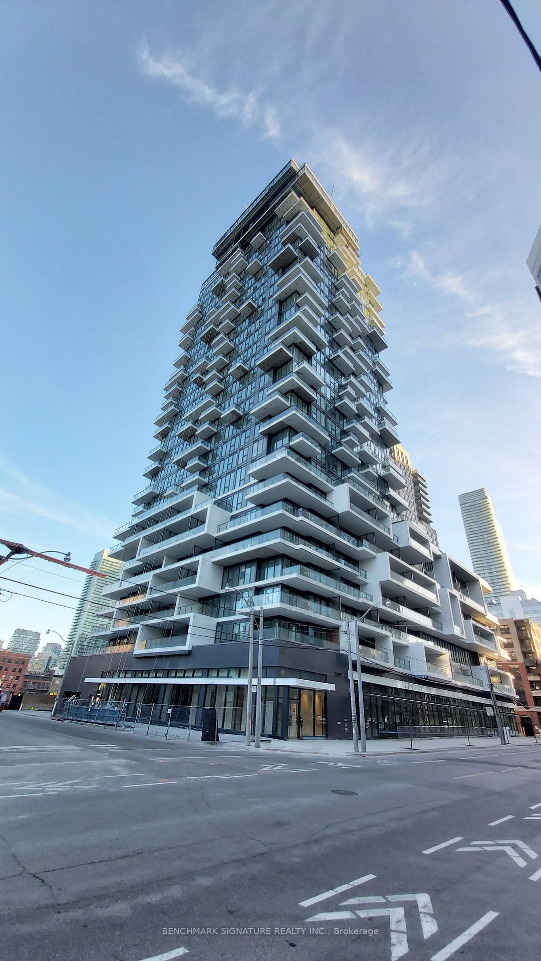 Front of Unit PH01, 77 Shuter Street