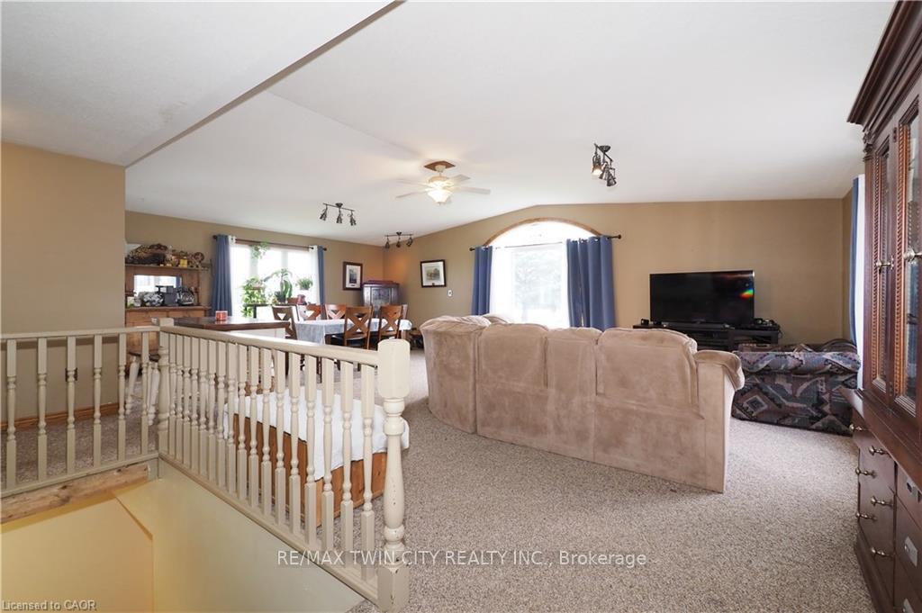 Photo 8 of 86481 Clyde Line, R.R.#2, Morris Turnberry, Morris — HOMEH