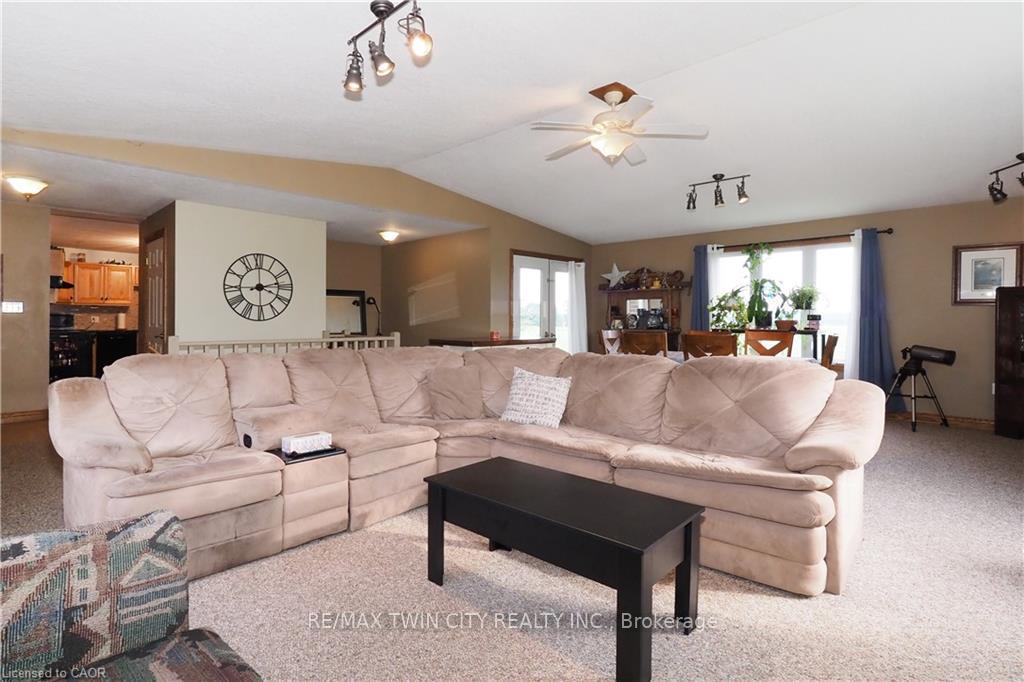 Photo 11 of 86481 Clyde Line, R.R.#2, Morris Turnberry, Morris — HOMEH