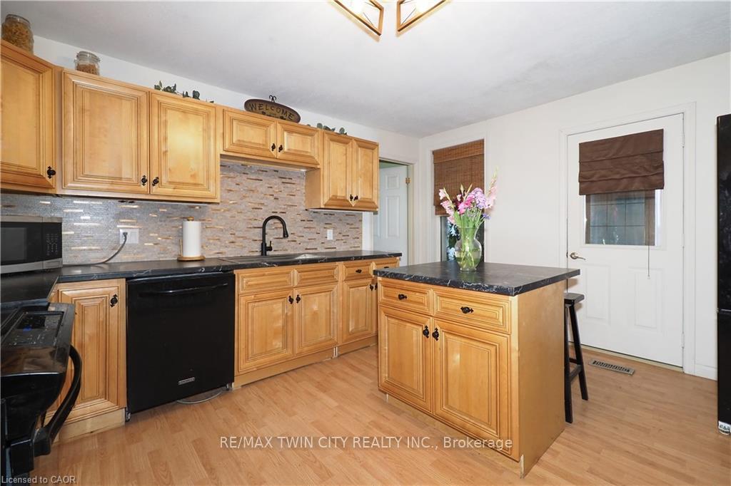 Photo 15 of 86481 Clyde Line, R.R.#2, Morris Turnberry, Morris — HOMEH