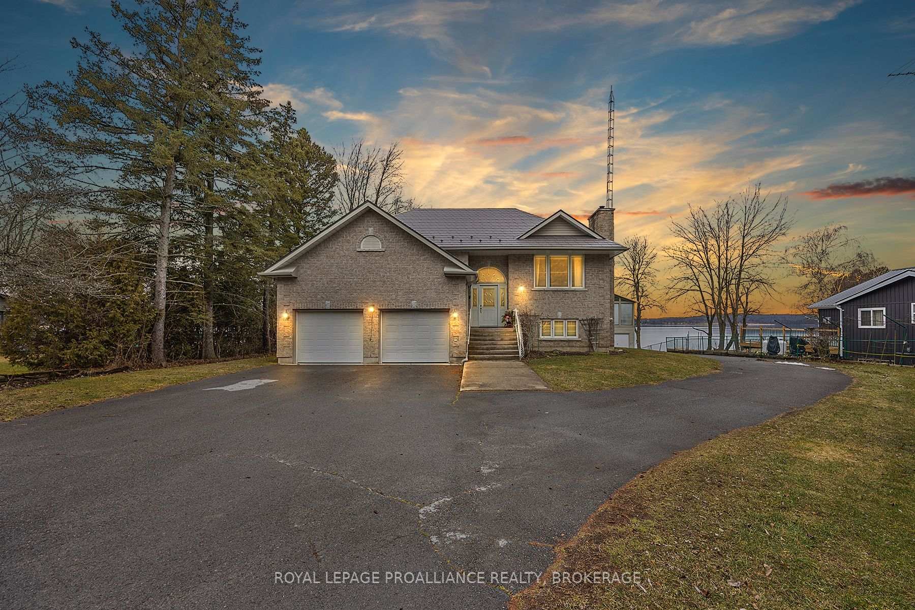 Photo 1 of 1 Leavis Shores, Frontenac Islands, The Islands — HOMEH