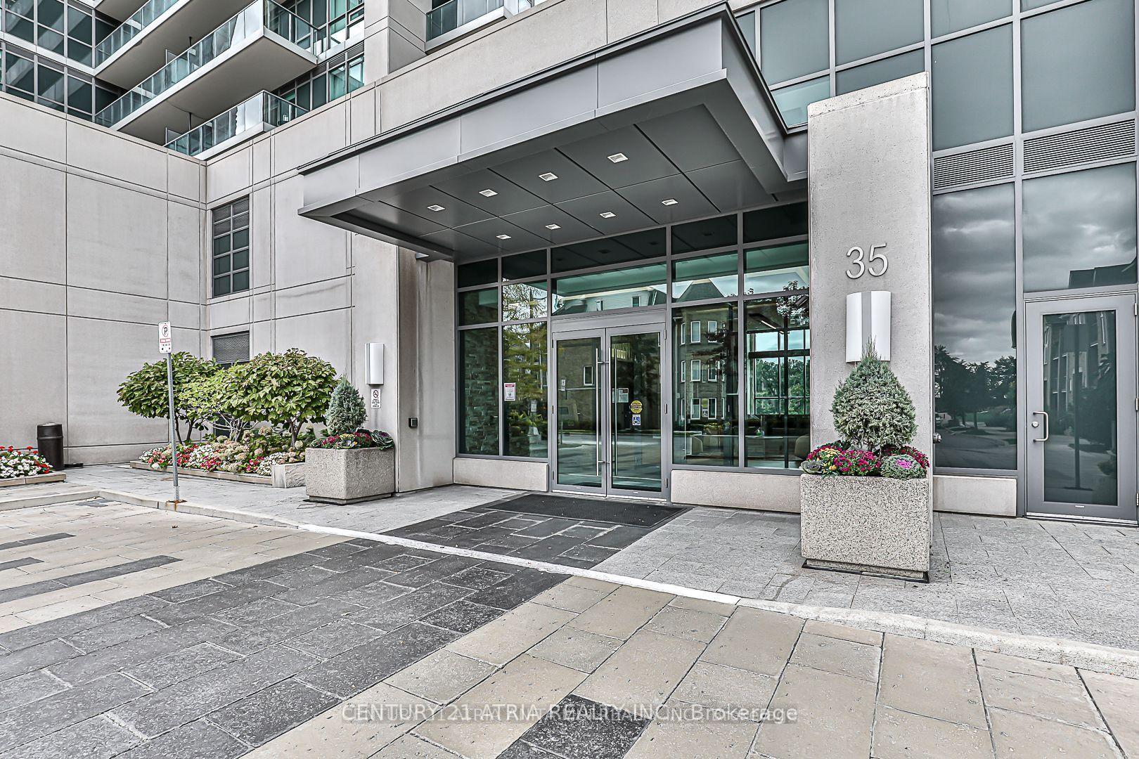 Photo 2 of Unit 723, 35 Brian Peck Crescent, Toronto, Thorncliffe Park — HOMEH