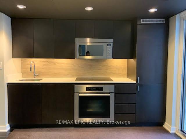 Photo 3 of Unit 1610, 10 Capreol Court, Toronto, Waterfront Communities — HOMEH