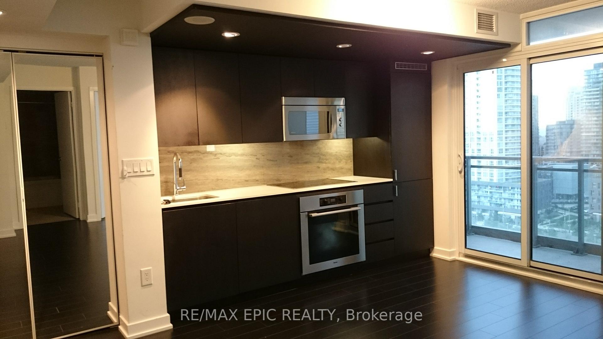 Photo 10 of Unit 1610, 10 Capreol Court, Toronto, Waterfront Communities — HOMEH