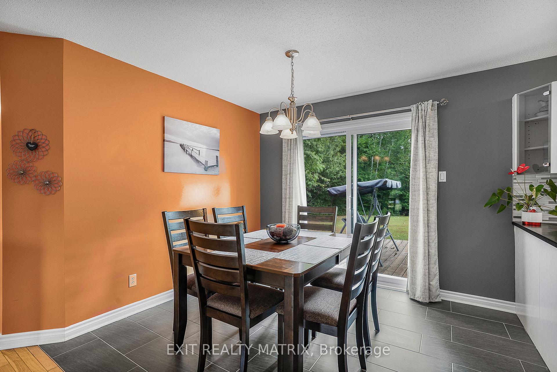 Photo 8 of 534 De La Bergerie Road, Champlain, L'Orignal — HOMEH