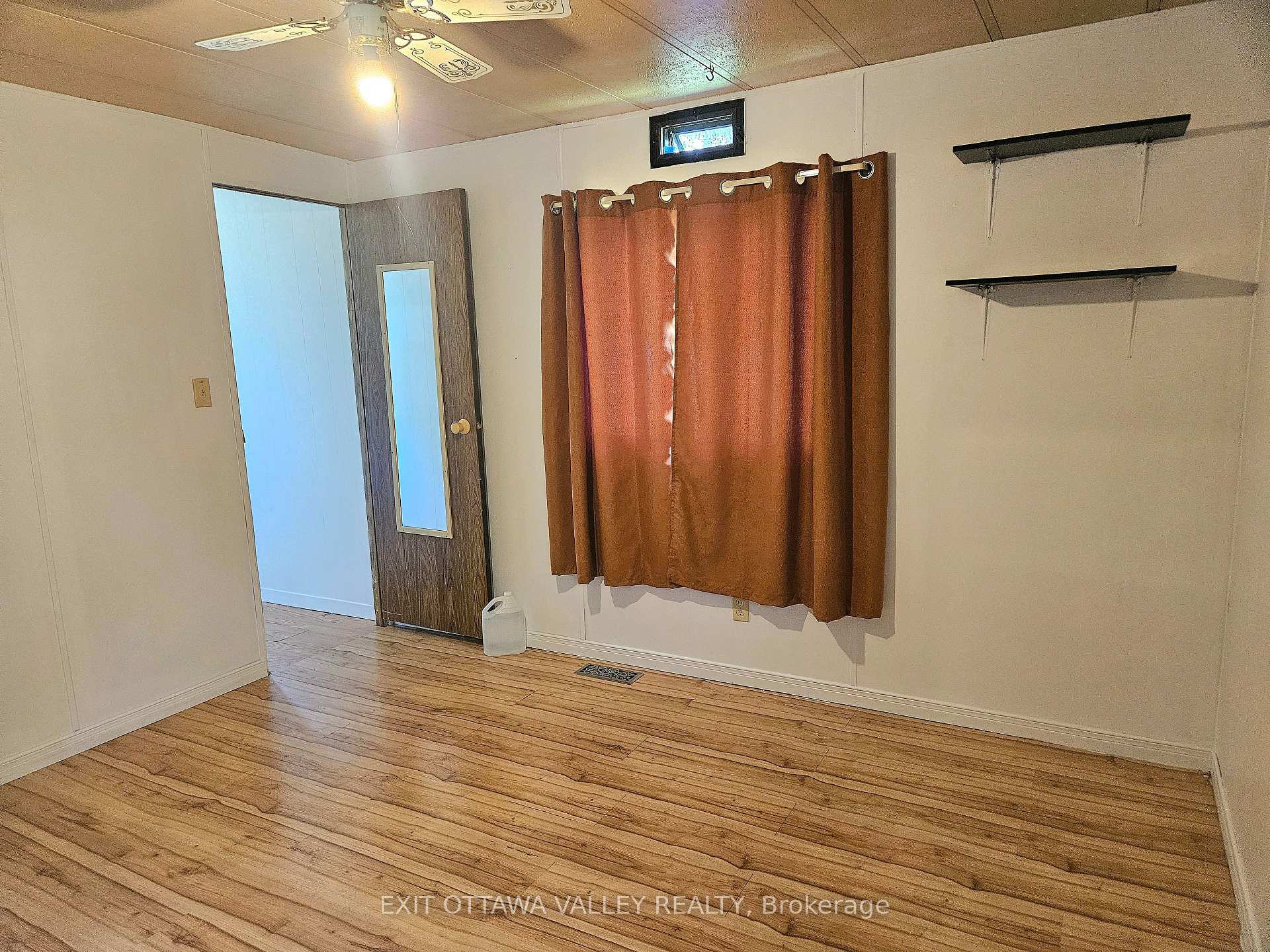 Photo 12 of 40496 17 Highway, Head, Clara and Maria, Head Twp — HOMEH