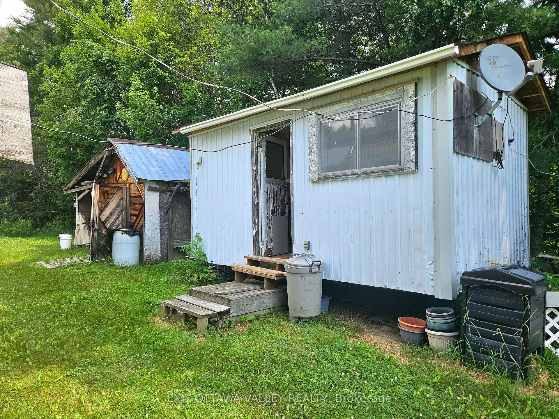 Photo 17 of 40496 17 Highway, Head, Clara and Maria, Head Twp — HOMEH