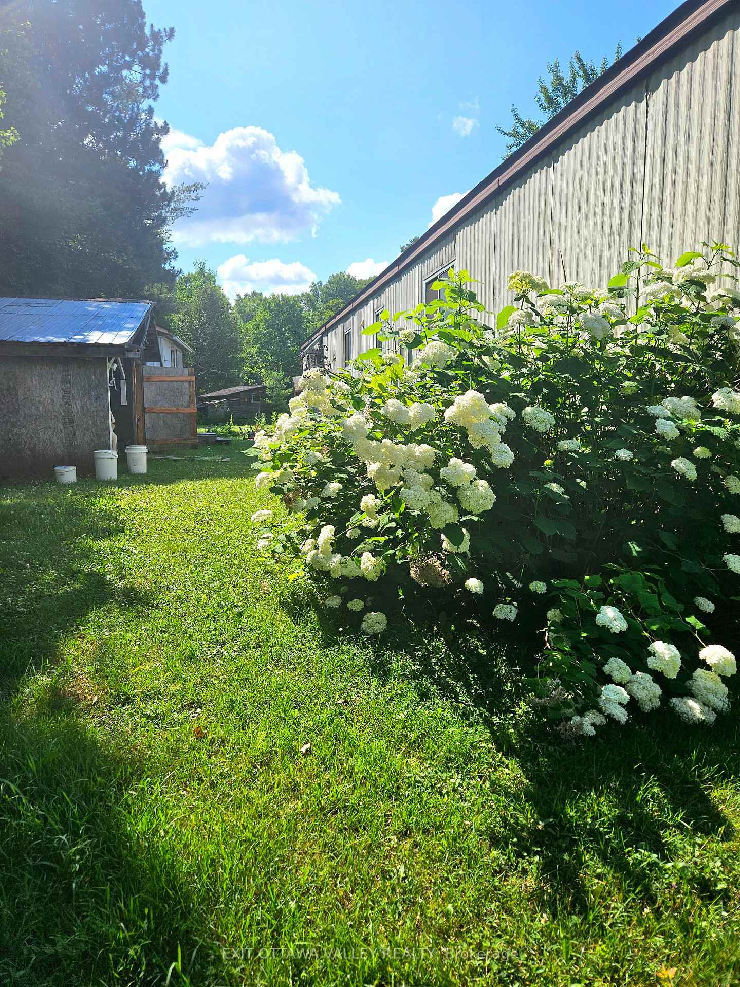 Photo 21 of 40496 17 Highway, Head, Clara and Maria, Head Twp — HOMEH