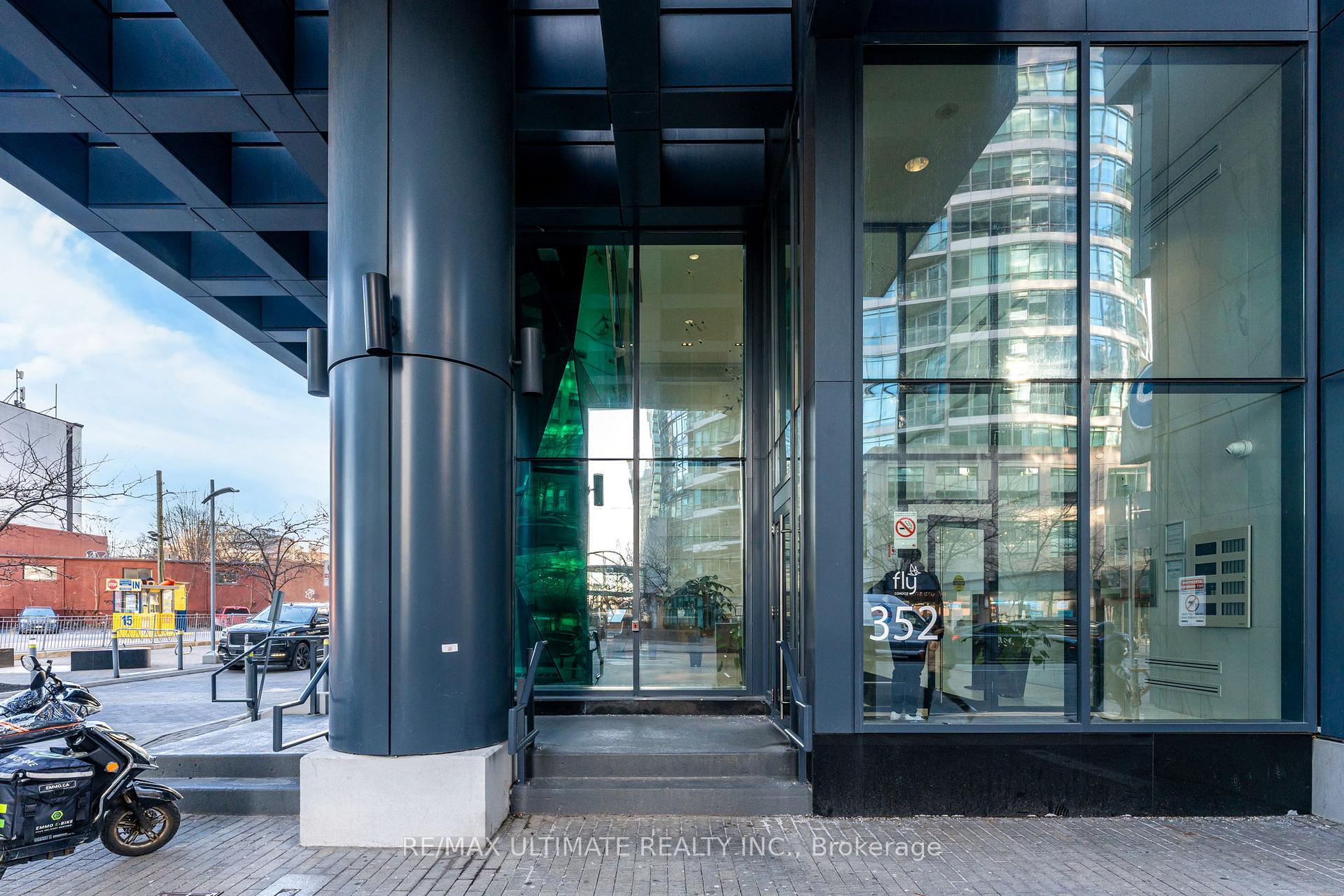 Photo 30 of Unit 1718, 352 Front Street W, Toronto, Waterfront Communities — HOMEH