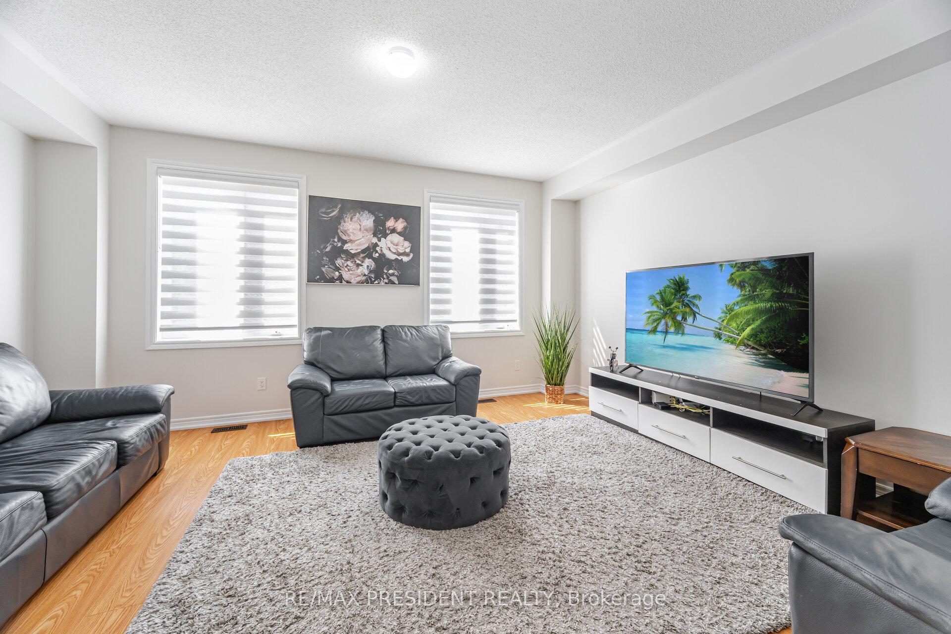 Photo 2 of 14 Tollgate Street, Brampton, Heart Lake East — HOMEH