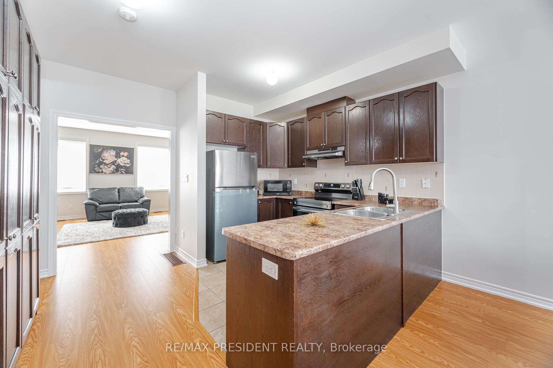 Photo 11 of 14 Tollgate Street, Brampton, Heart Lake East — HOMEH