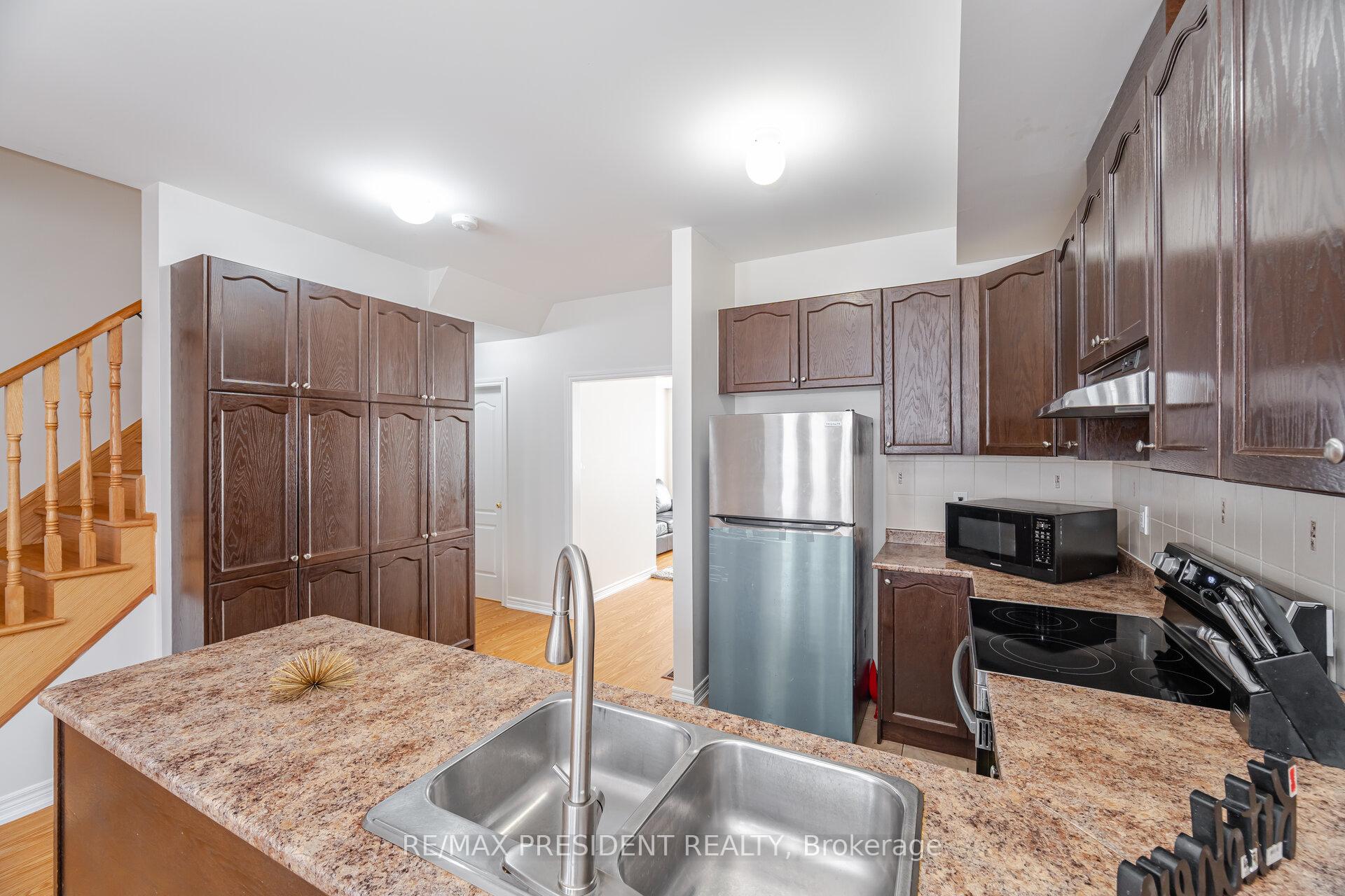 Photo 5 of 14 Tollgate Street, Brampton, Heart Lake East — HOMEH