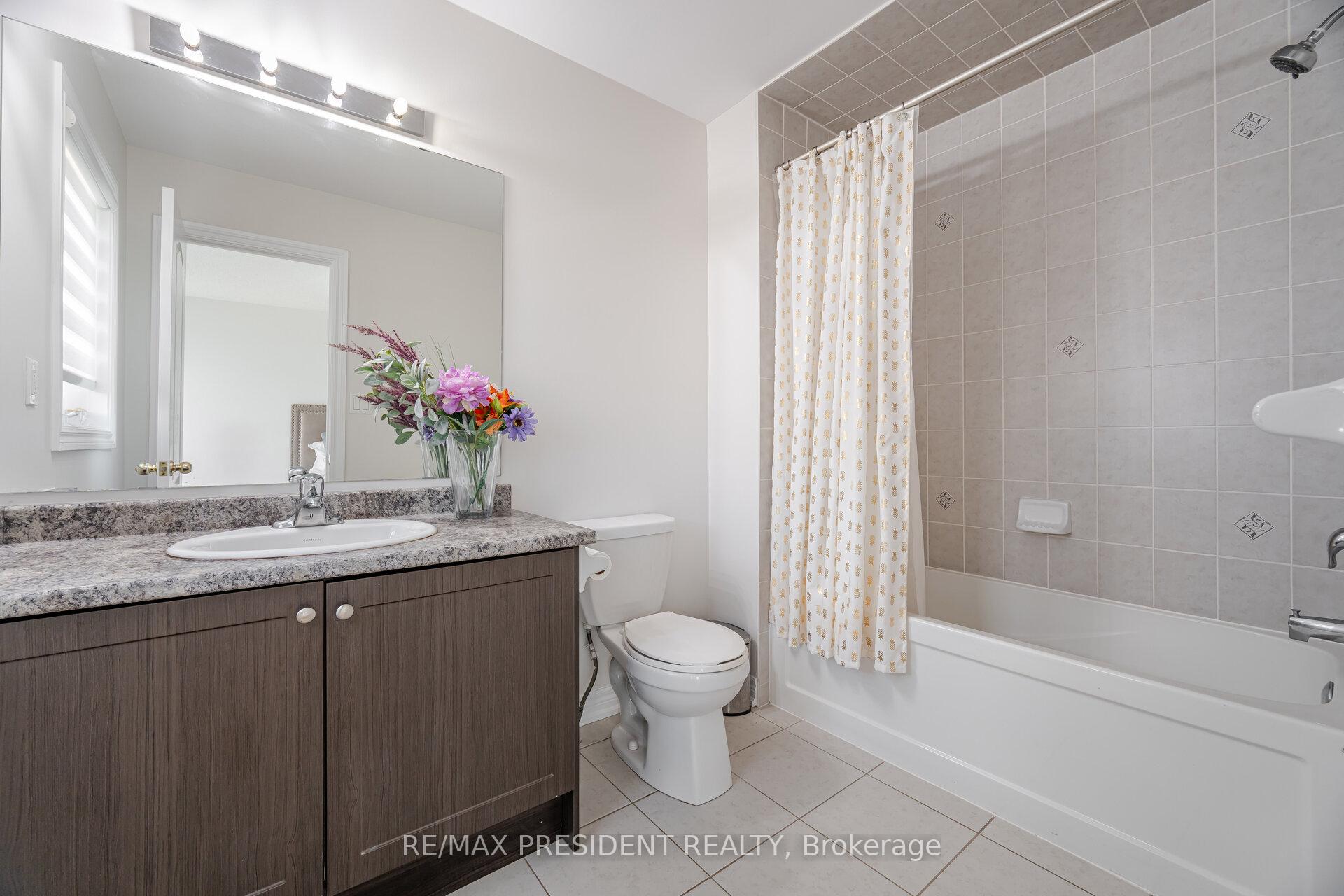 Photo 8 of 14 Tollgate Street, Brampton, Heart Lake East — HOMEH