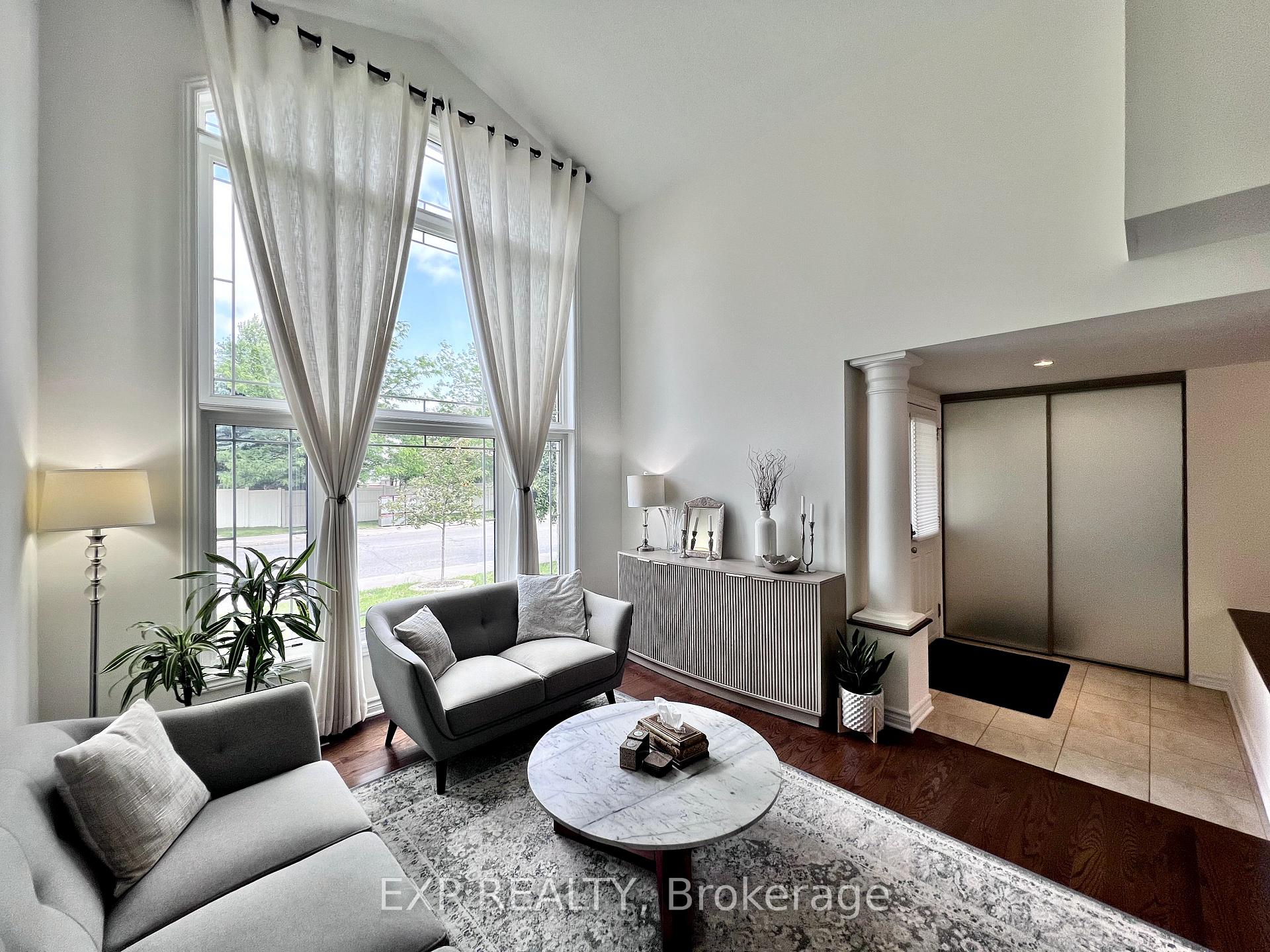 Photo 3 of 700 Beatrice Drive, Ottawa, Barrhaven - Strandherd — HOMEH