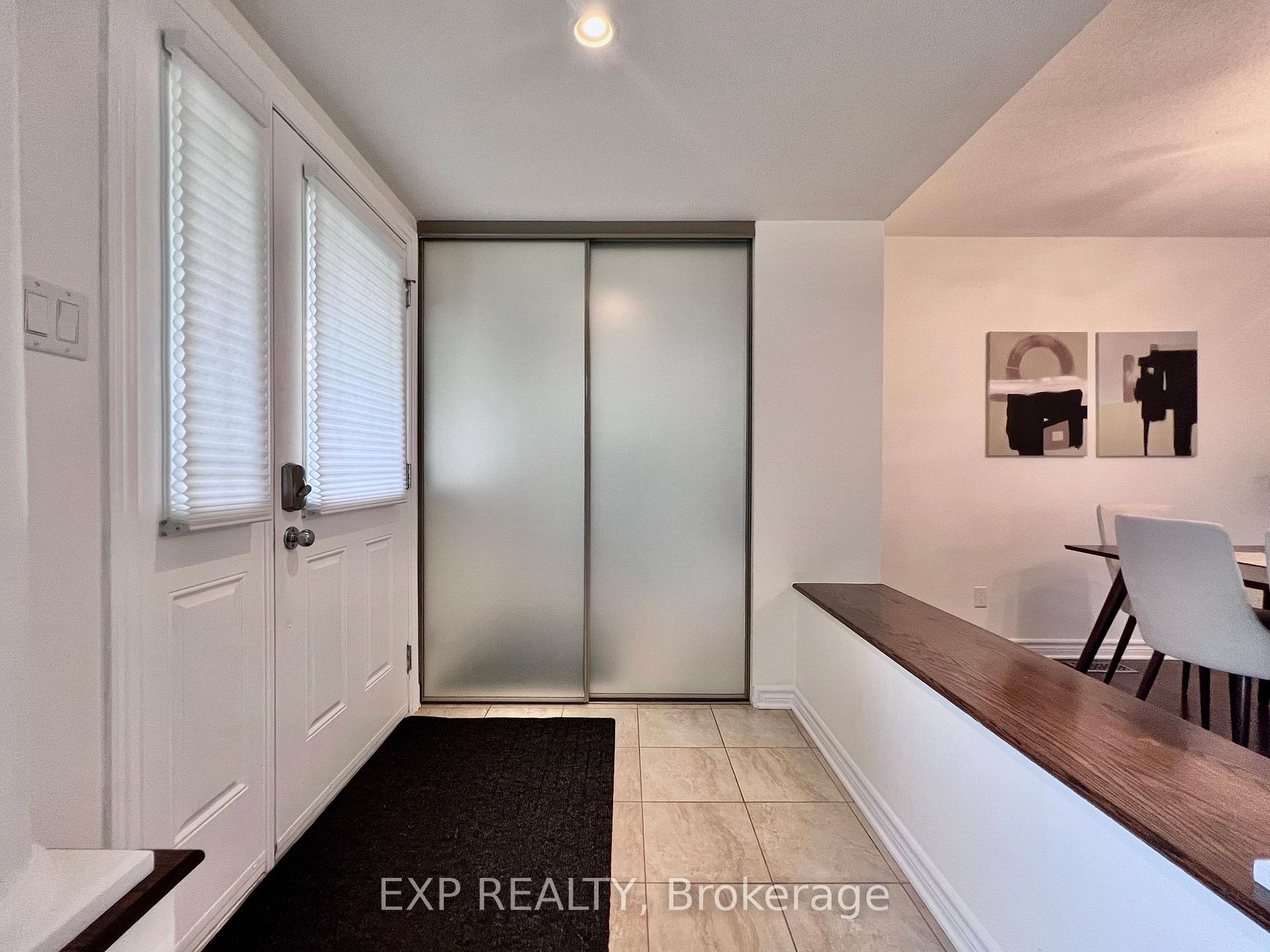 Photo 8 of 700 Beatrice Drive, Ottawa, Barrhaven - Strandherd — HOMEH