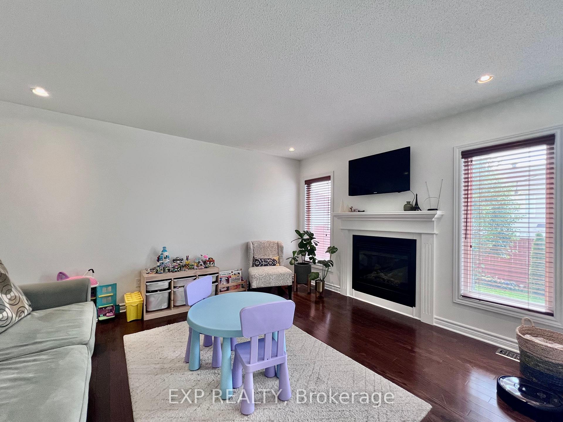 Photo 13 of 700 Beatrice Drive, Ottawa, Barrhaven - Strandherd — HOMEH