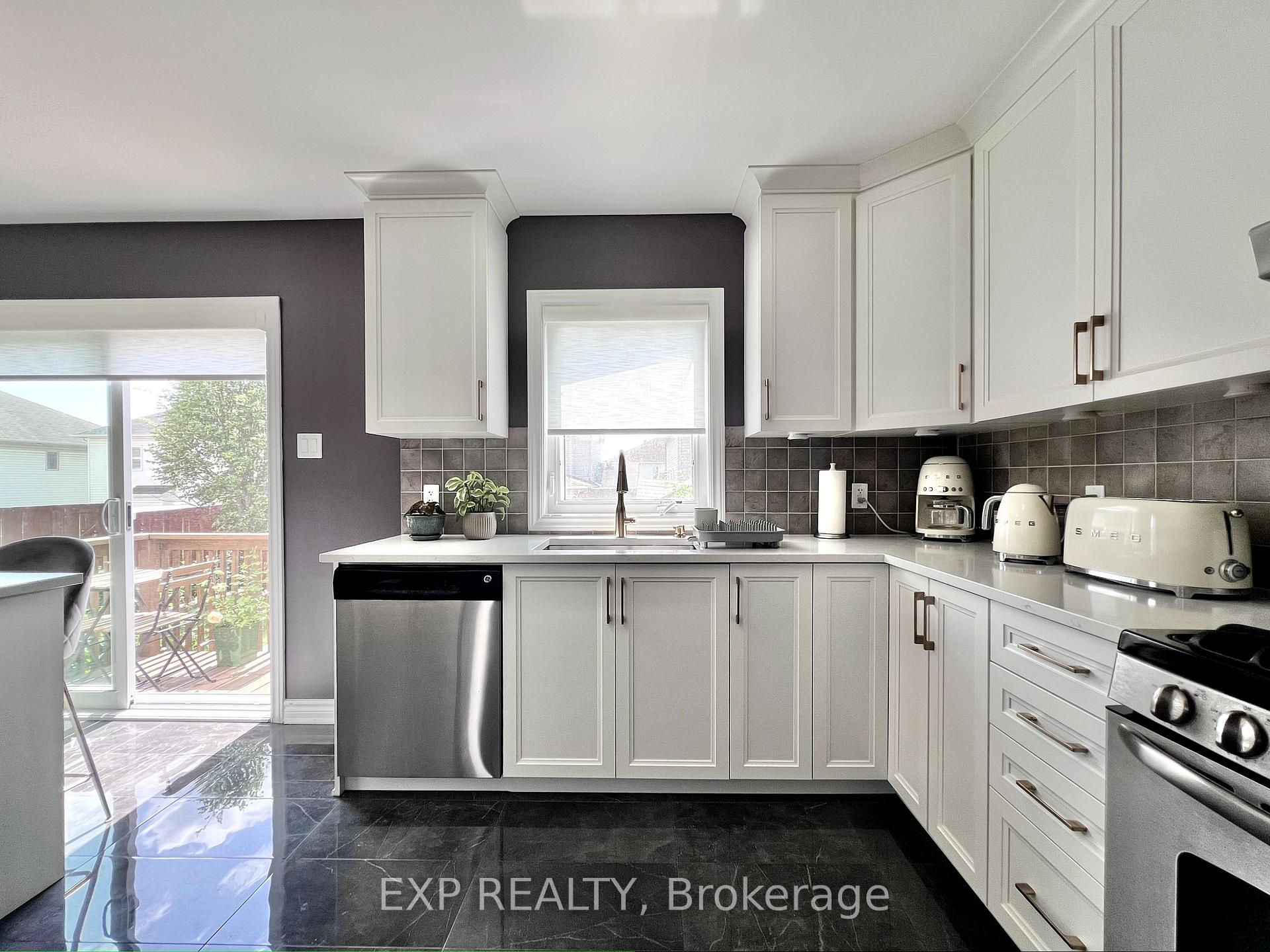 Photo 21 of 700 Beatrice Drive, Ottawa, Barrhaven - Strandherd — HOMEH