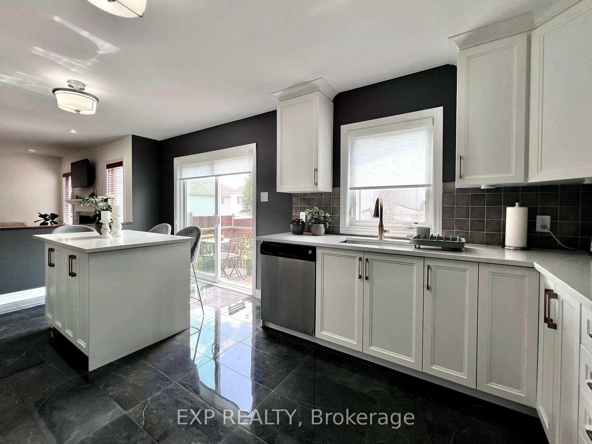 Photo 23 of 700 Beatrice Drive, Ottawa, Barrhaven - Strandherd — HOMEH