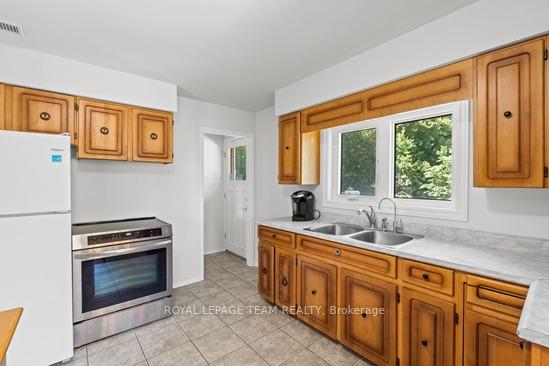 Photo 10 of 29 Elizabeth Street, Edwardsburgh/Cardinal, Edwardsburgh/Cardinal Twp — HOMEH