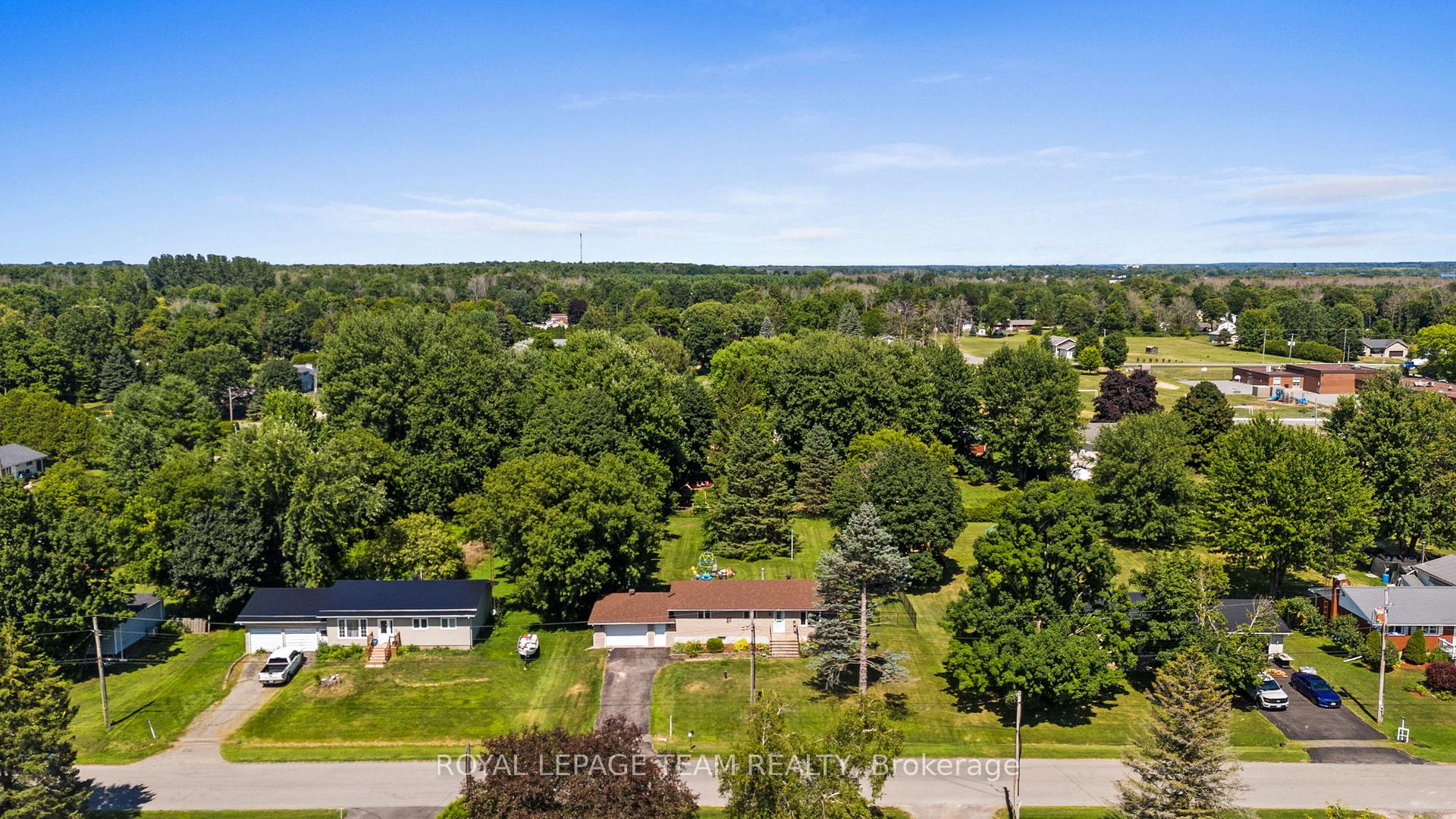 Photo 35 of 29 Elizabeth Street, Edwardsburgh/Cardinal, Edwardsburgh/Cardinal Twp — HOMEH