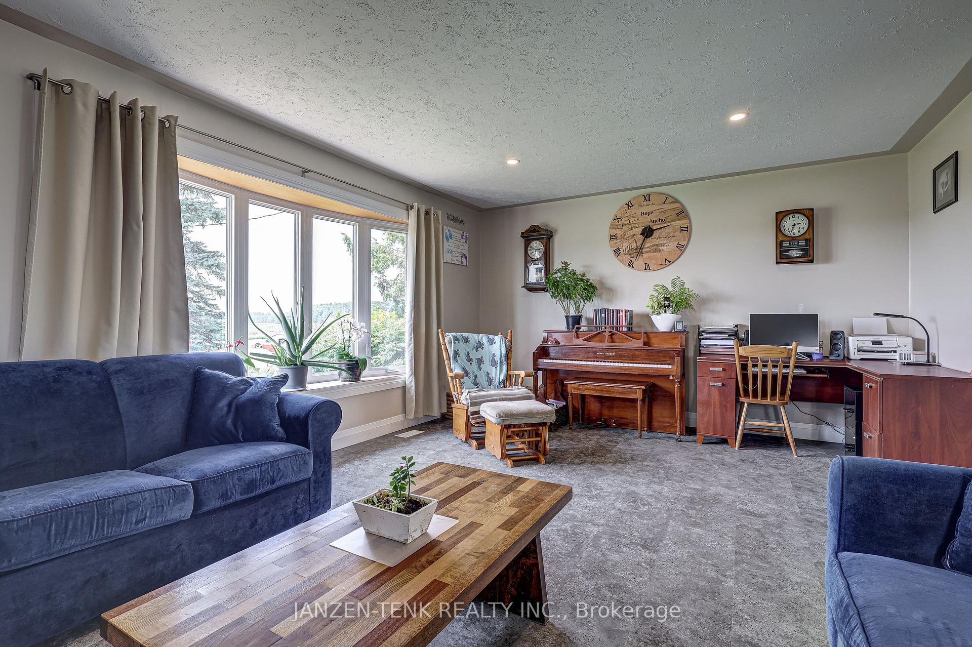 Photo 17 of 10408 Rogers Road, Malahide, Rural Malahide — HOMEH