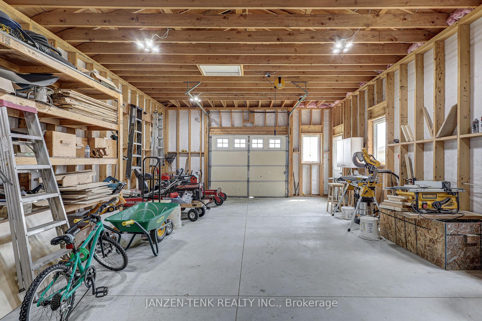 Photo 31 of 10408 Rogers Road, Malahide, Rural Malahide — HOMEH