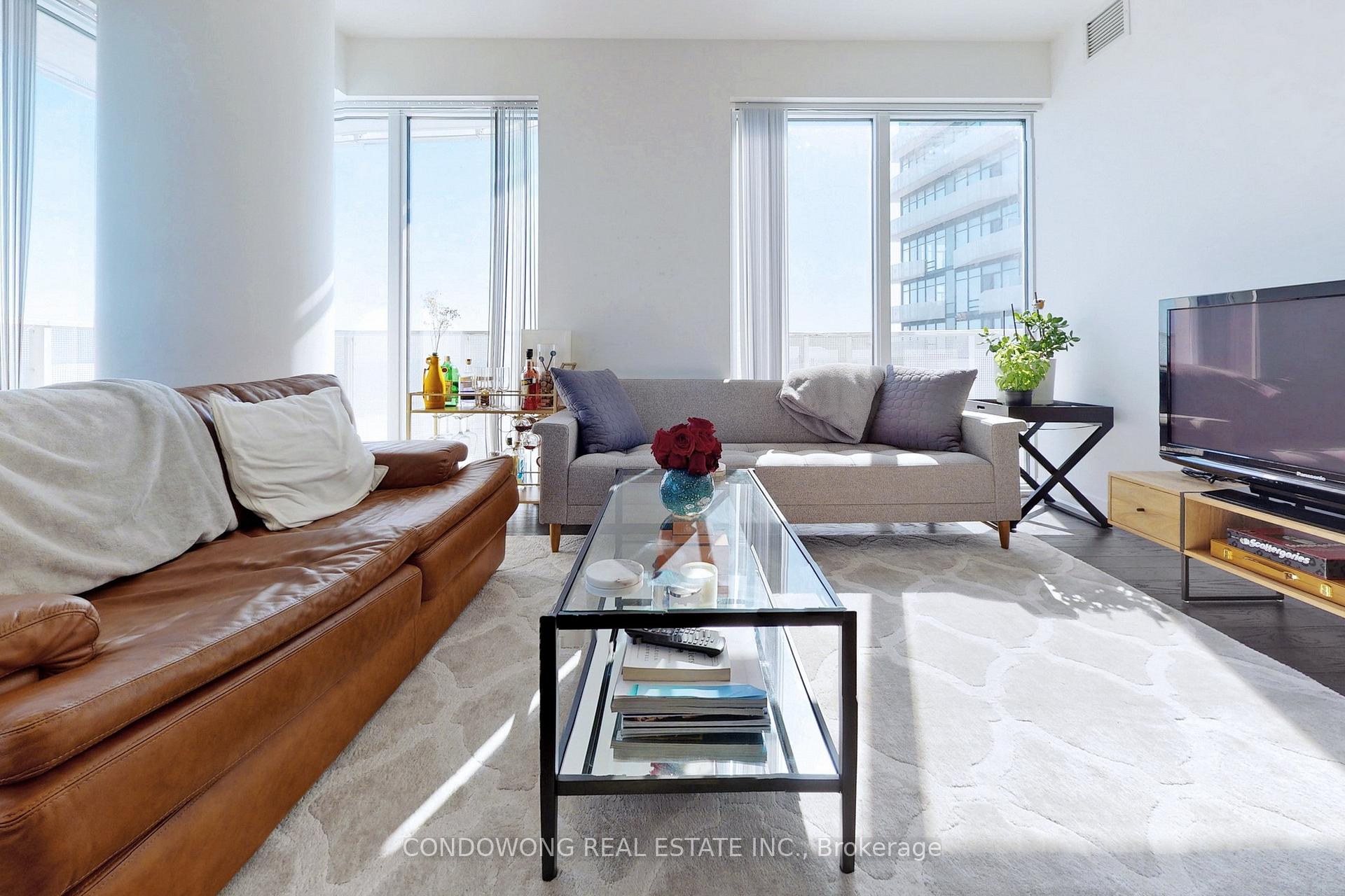 Photo 4 of Unit 6710, 88 Harbour Street, Toronto, Waterfront Communities — HOMEH