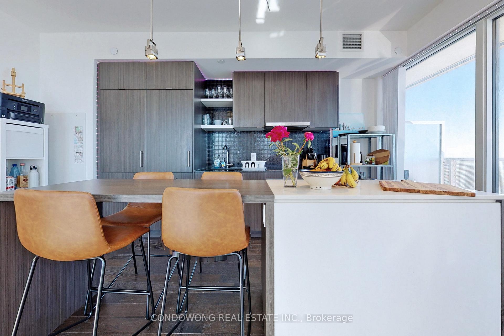 Photo 8 of Unit 6710, 88 Harbour Street, Toronto, Waterfront Communities — HOMEH
