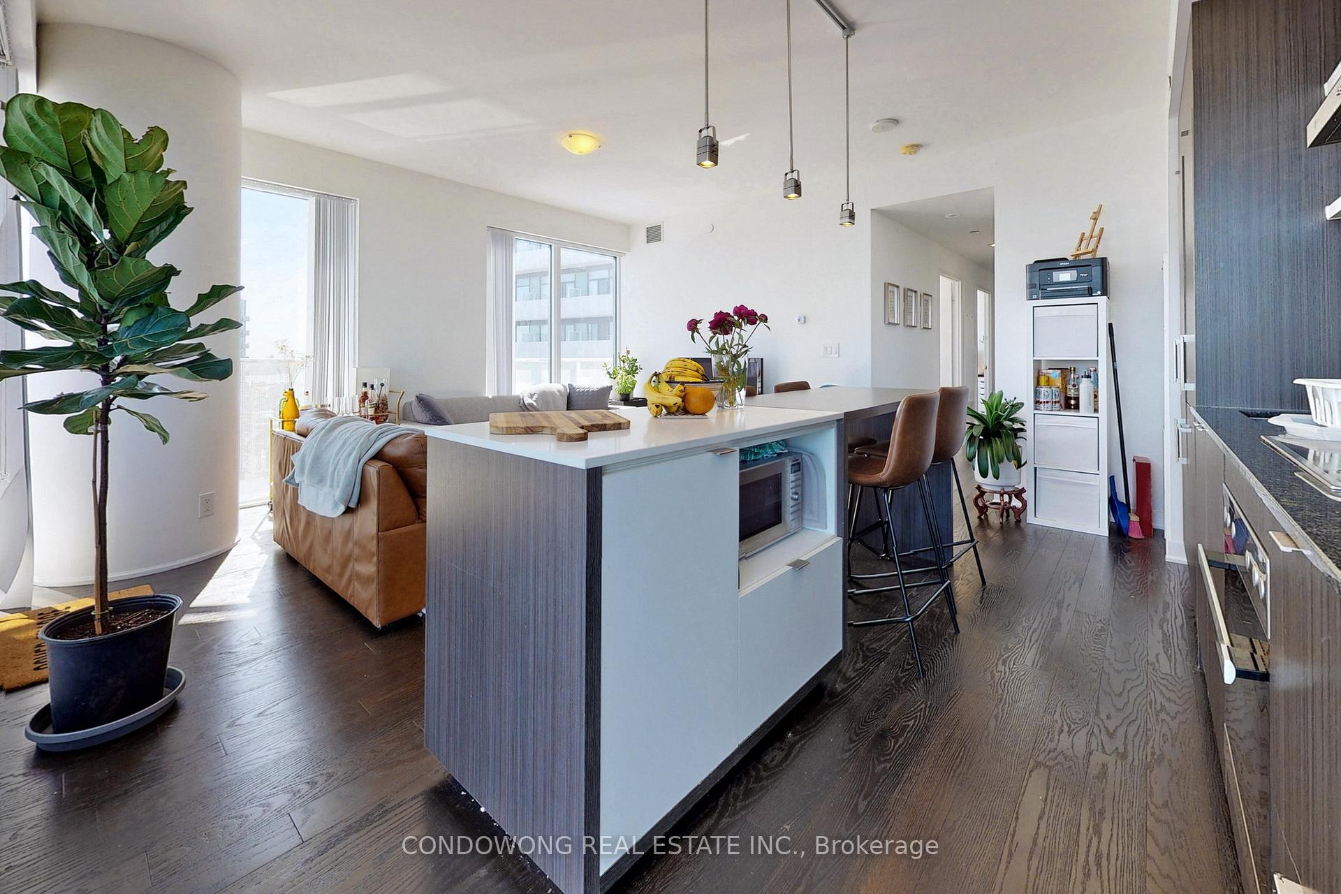 Photo 10 of Unit 6710, 88 Harbour Street, Toronto, Waterfront Communities — HOMEH